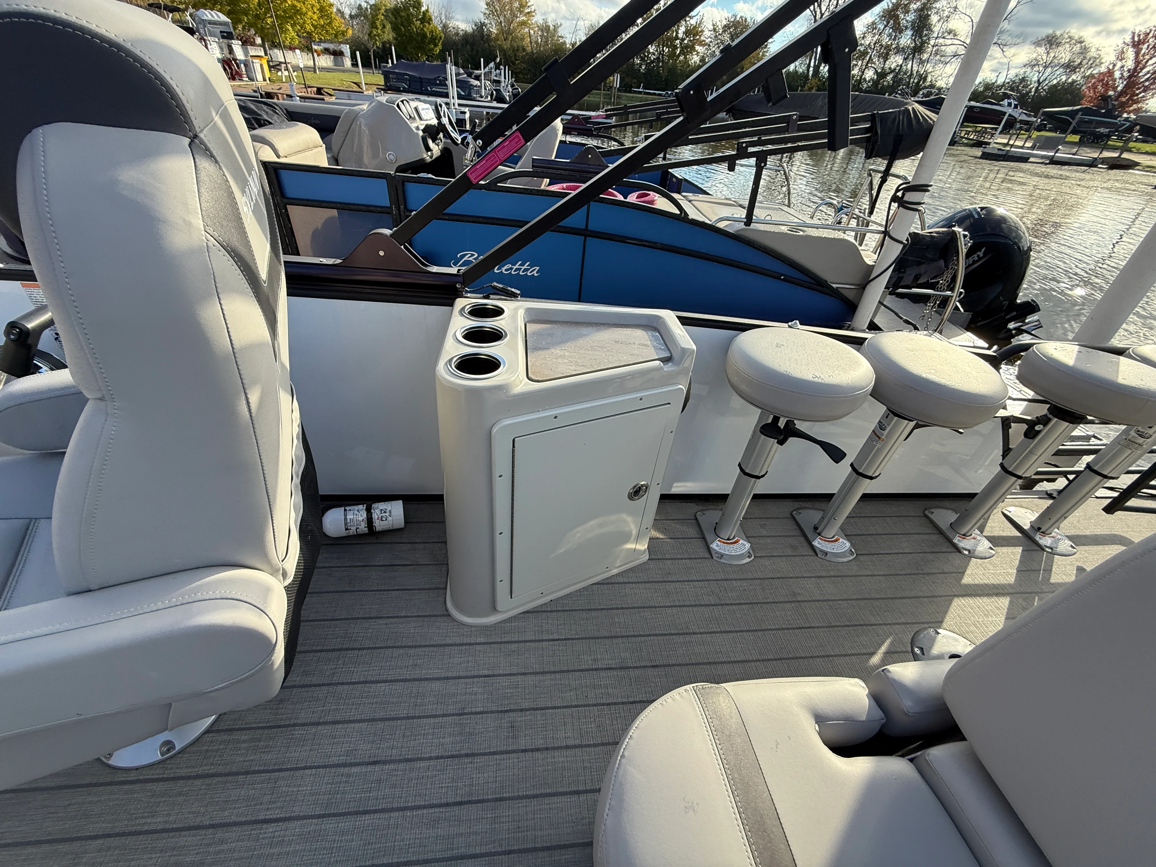 2023 Sylvan L3 DLZBAR TT Image Thumbnail #19