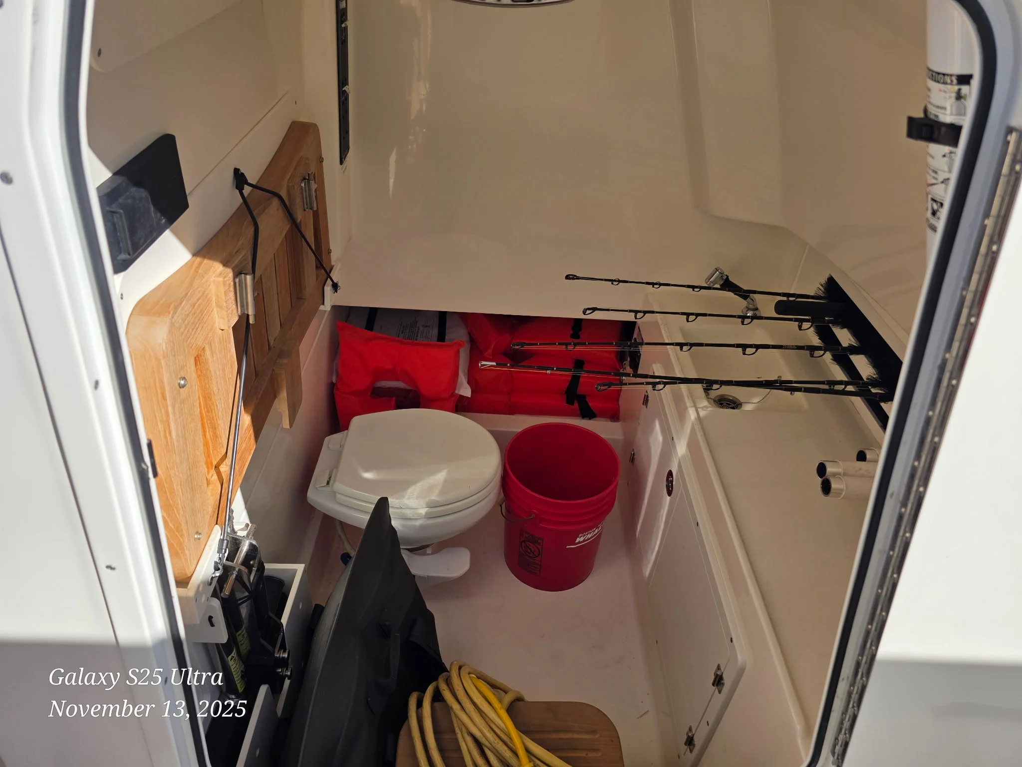 2022 Boston Whaler 330 OUTRAGE Image Thumbnail #7