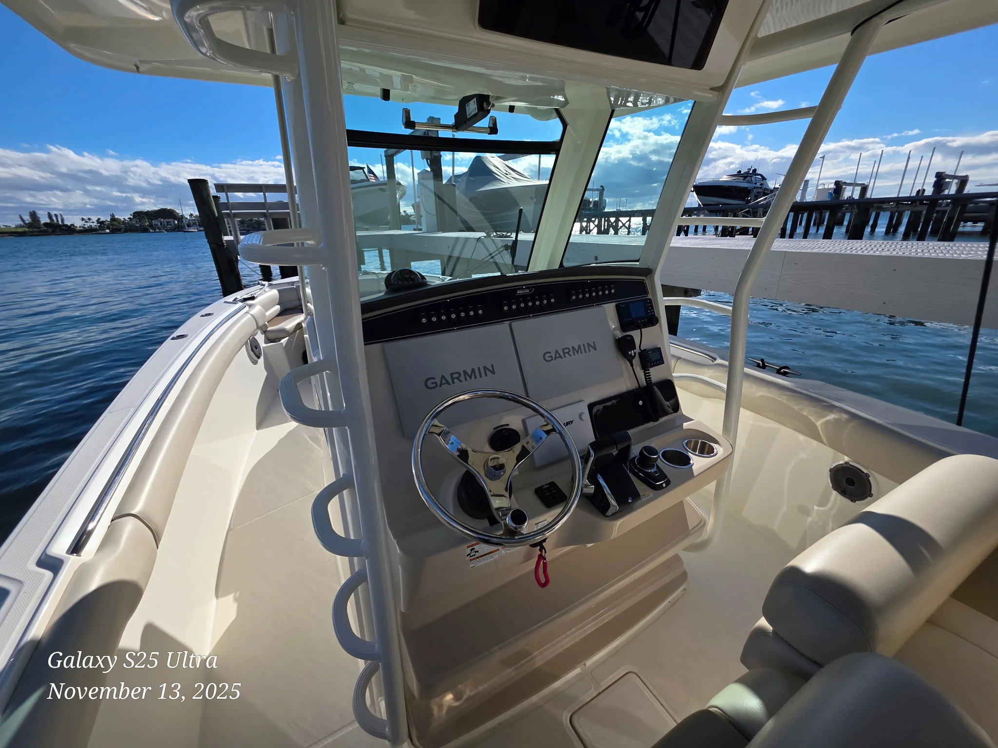 2022 Boston Whaler 330 OUTRAGE Image Thumbnail #5