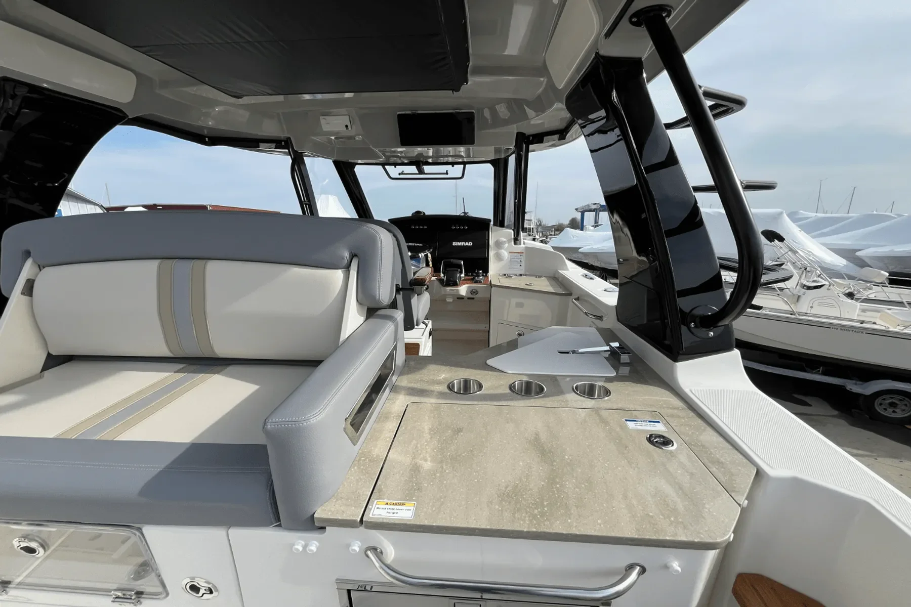2025 Boston Whaler 350 REALM Image Thumbnail #17