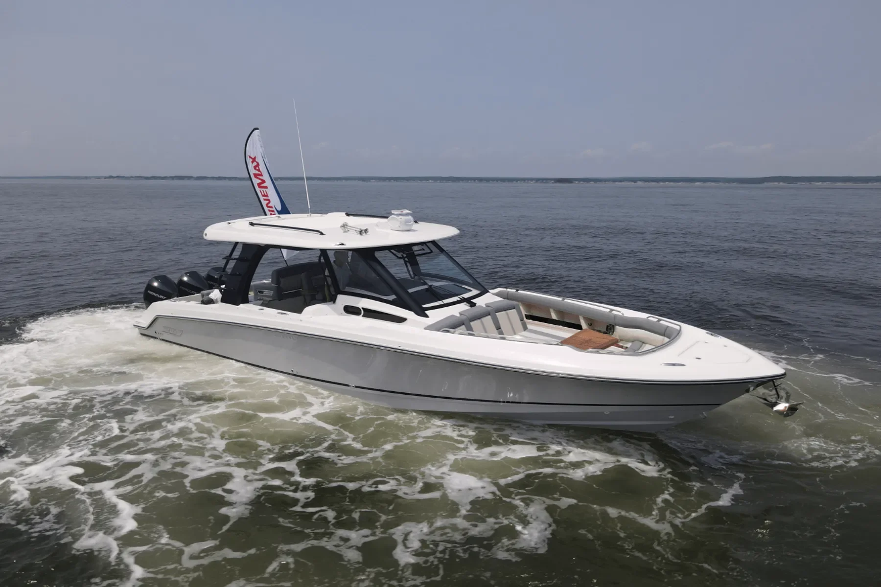 2025 Boston Whaler 350 REALM Image Thumbnail #1