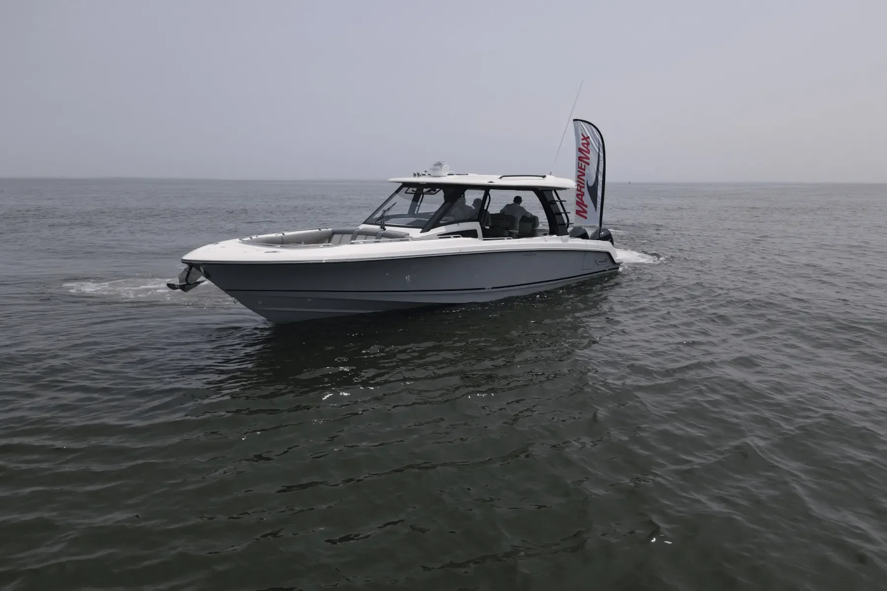2025 Boston Whaler 350 REALM Image Thumbnail #2