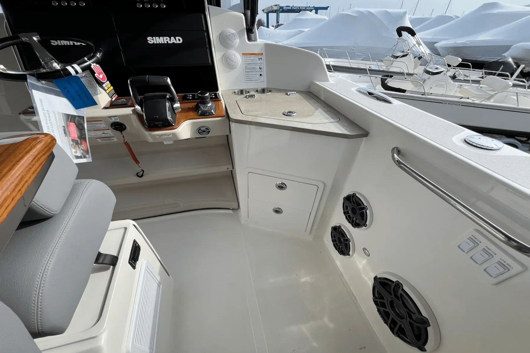 2025 Boston Whaler 350 REALM Image Thumbnail #30
