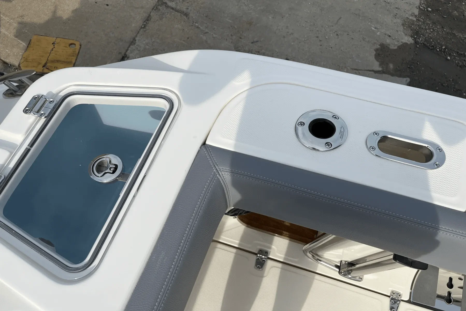 2025 Boston Whaler 350 REALM Image Thumbnail #12