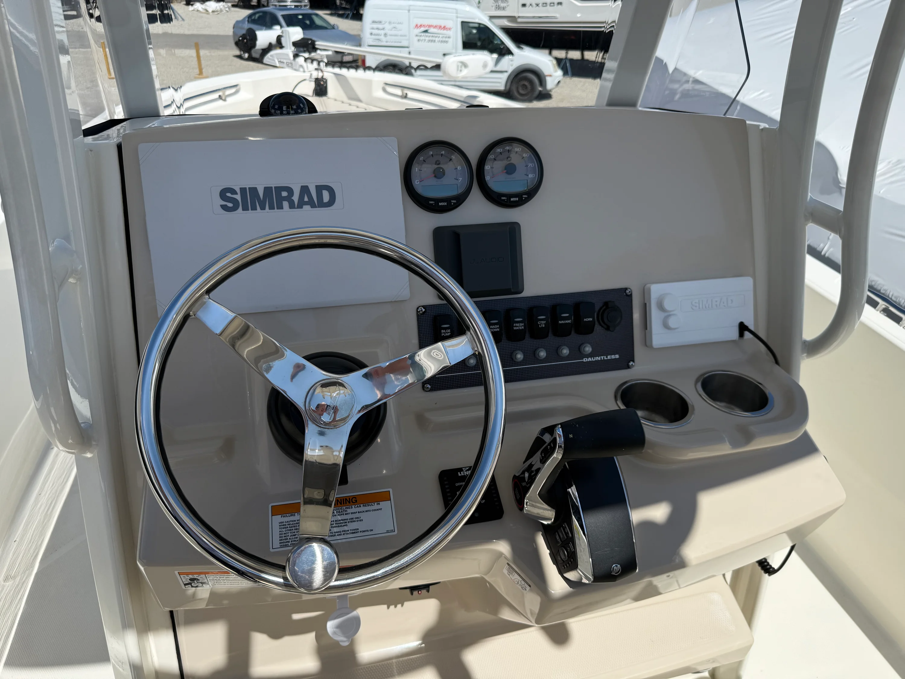 2023 Boston Whaler 220 DAUNTLESS Image Thumbnail #20