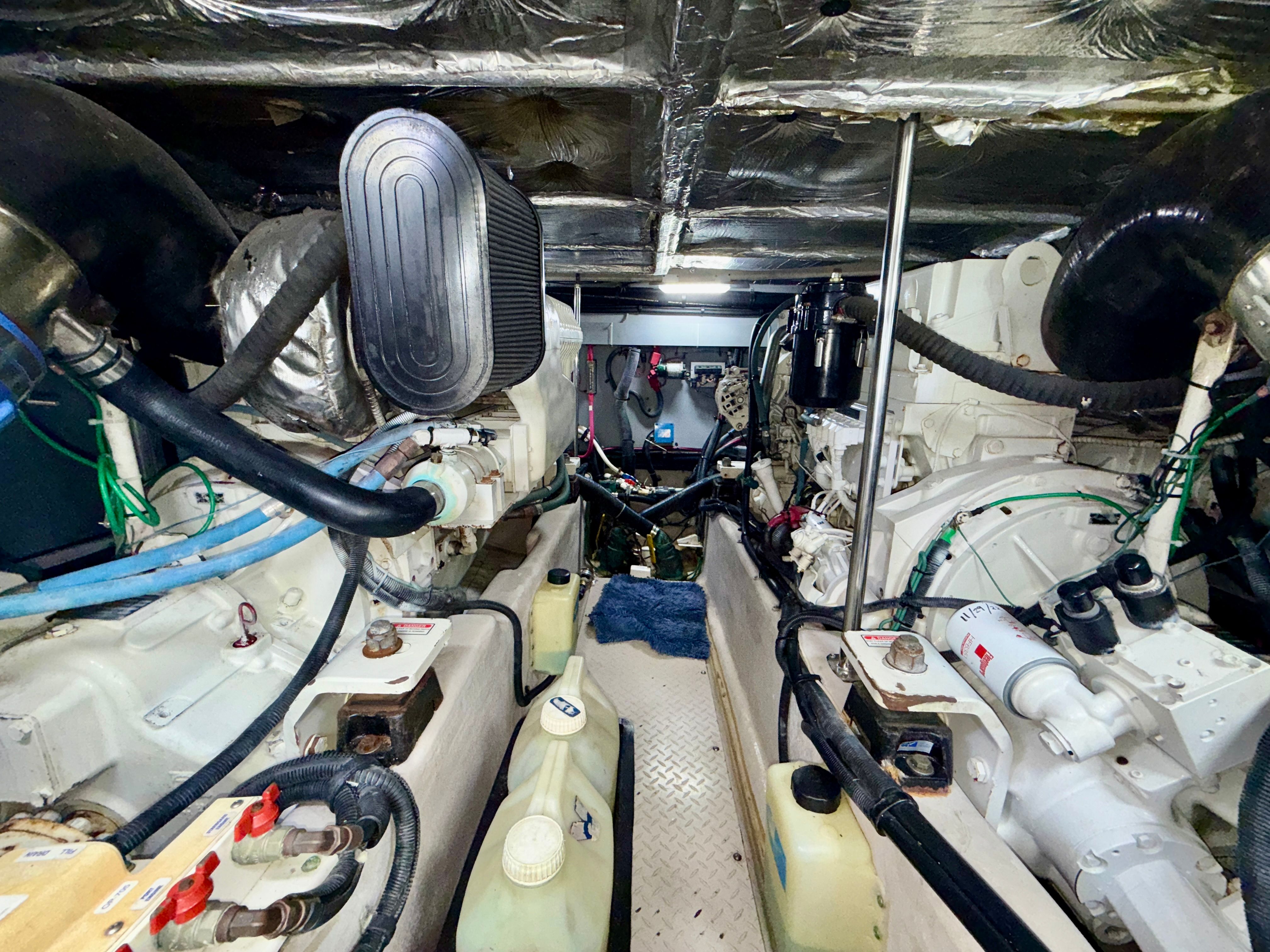 2004 Sea Ray 48 Sedan Bridge Image Thumbnail #25
