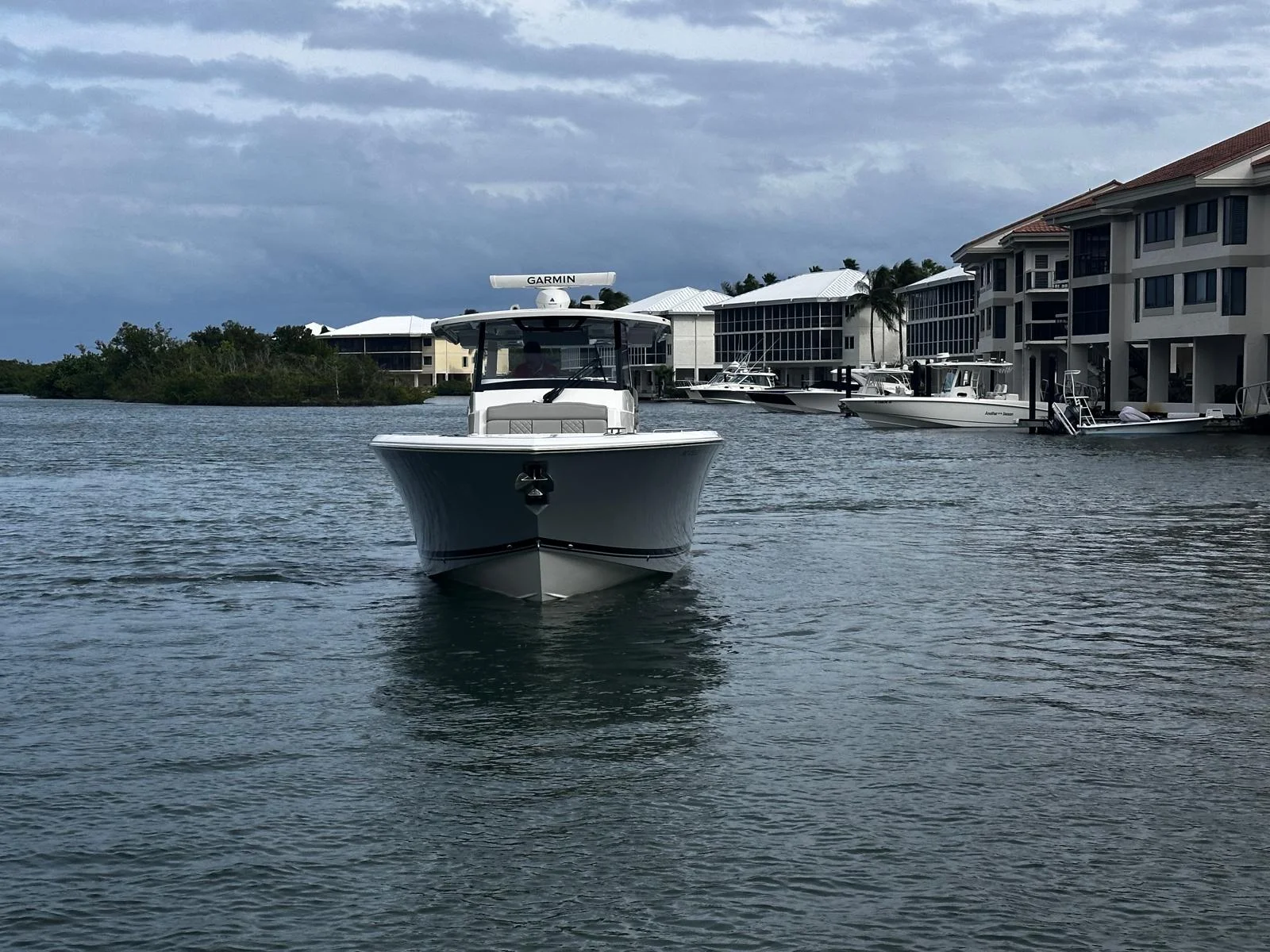 2024 Pursuit S 358 SPORT Image Thumbnail #1