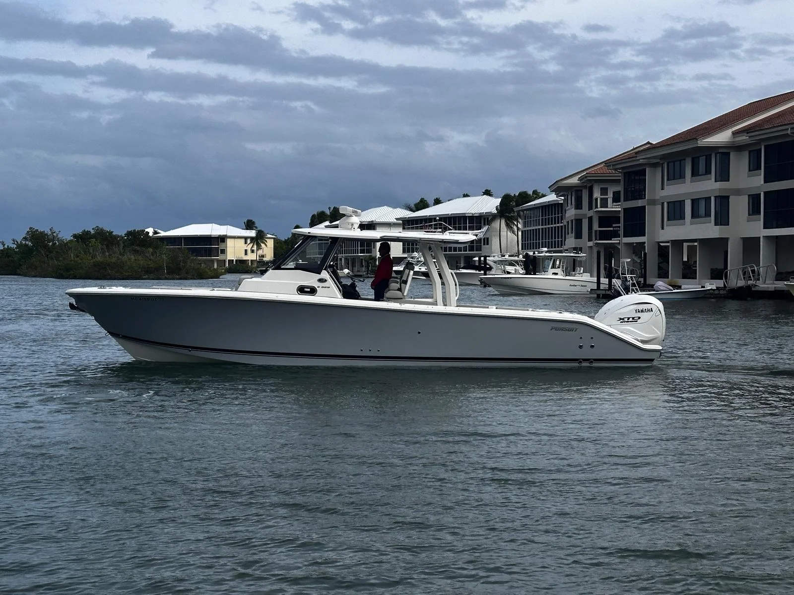 2024 Pursuit S 358 SPORT Image Thumbnail #3