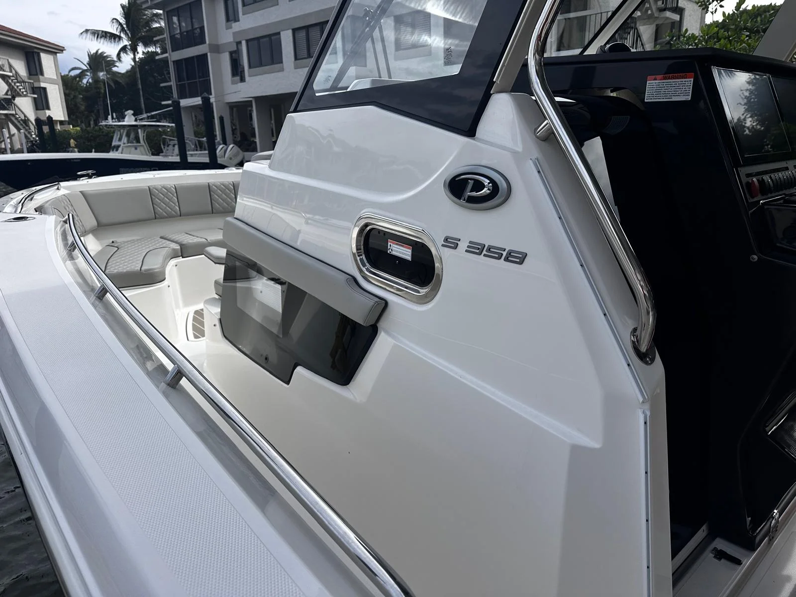 2024 Pursuit S 358 SPORT Image Thumbnail #14