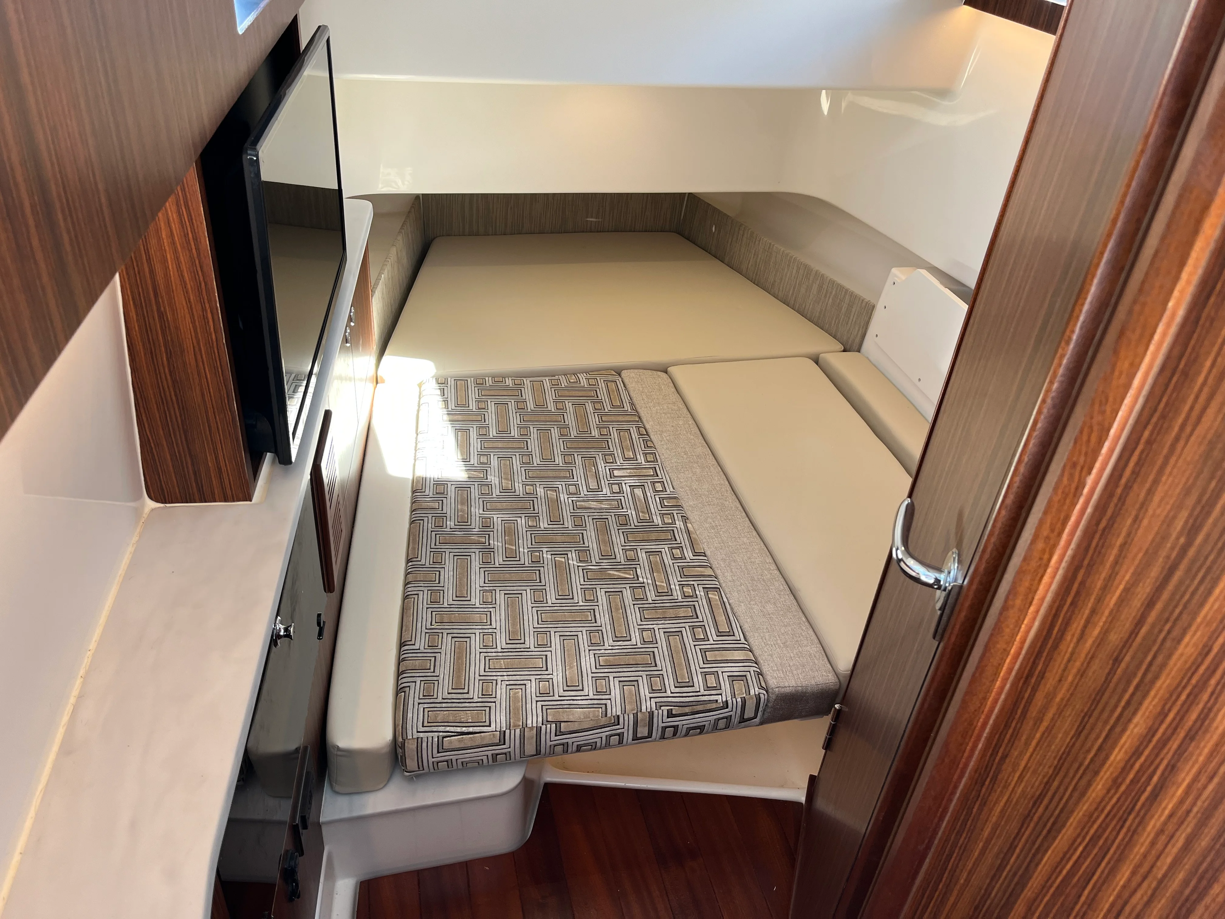 2024 Pursuit 358 SPORT Image Thumbnail #18