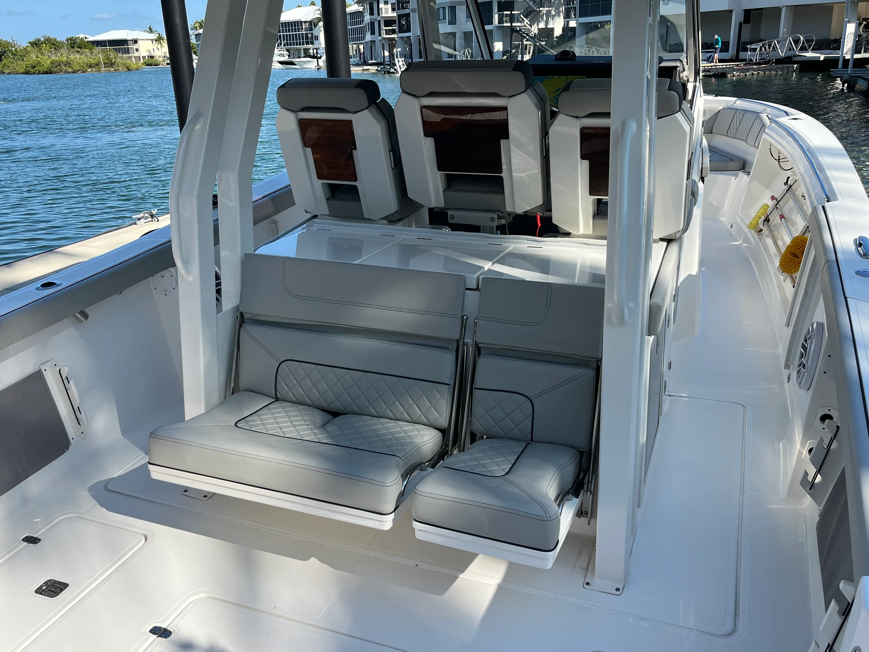 2024 Pursuit S 358 SPORT Image Thumbnail #25