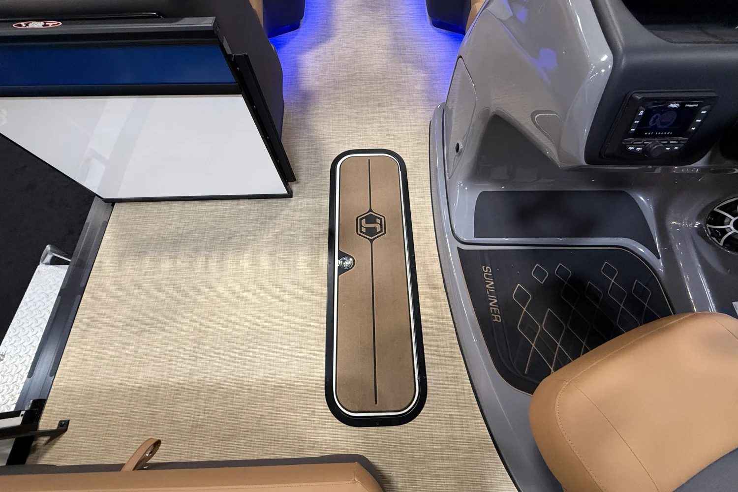 2026 Harris Sunliner 230 Image Thumbnail #24