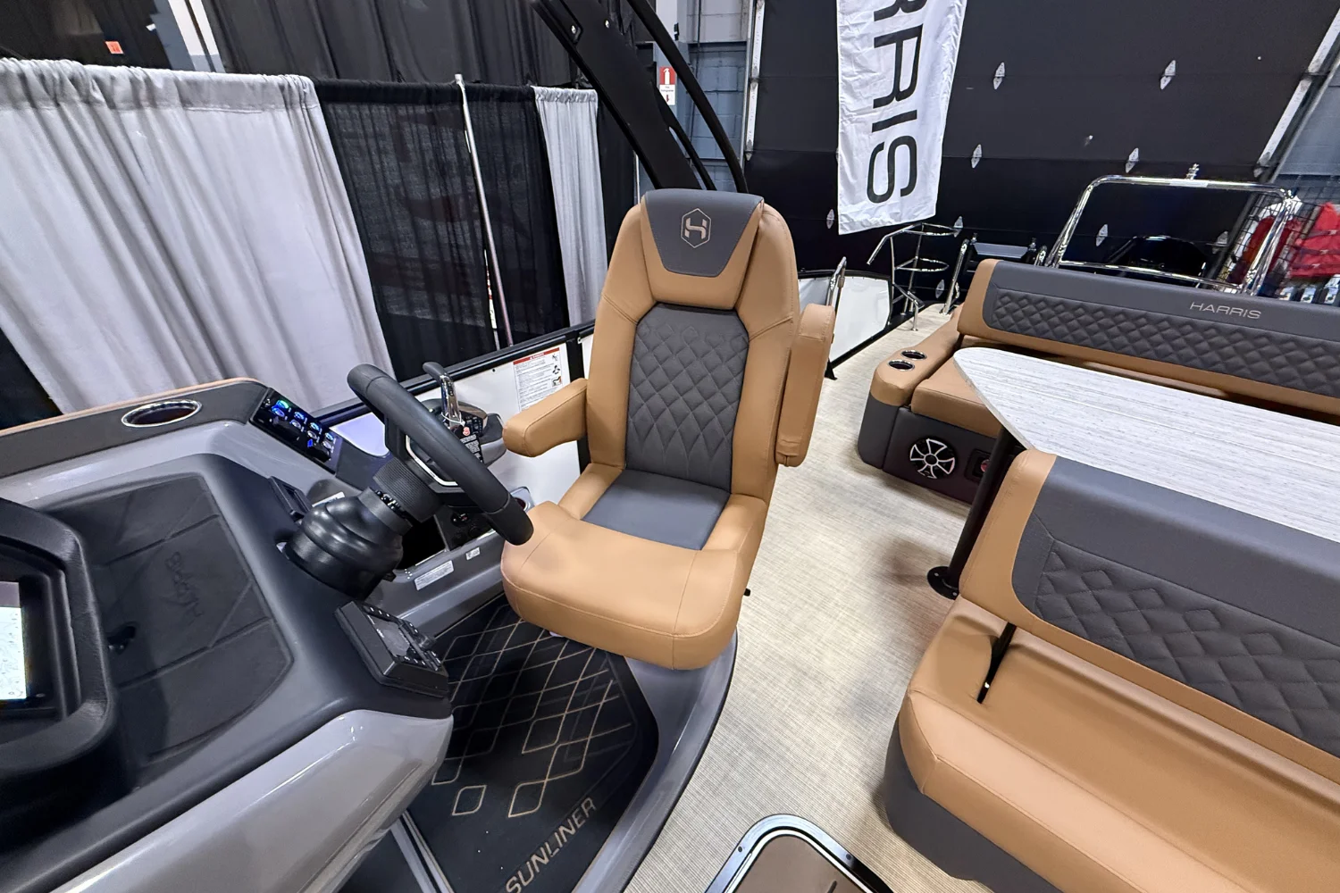 2026 Harris Sunliner 230 Image Thumbnail #14