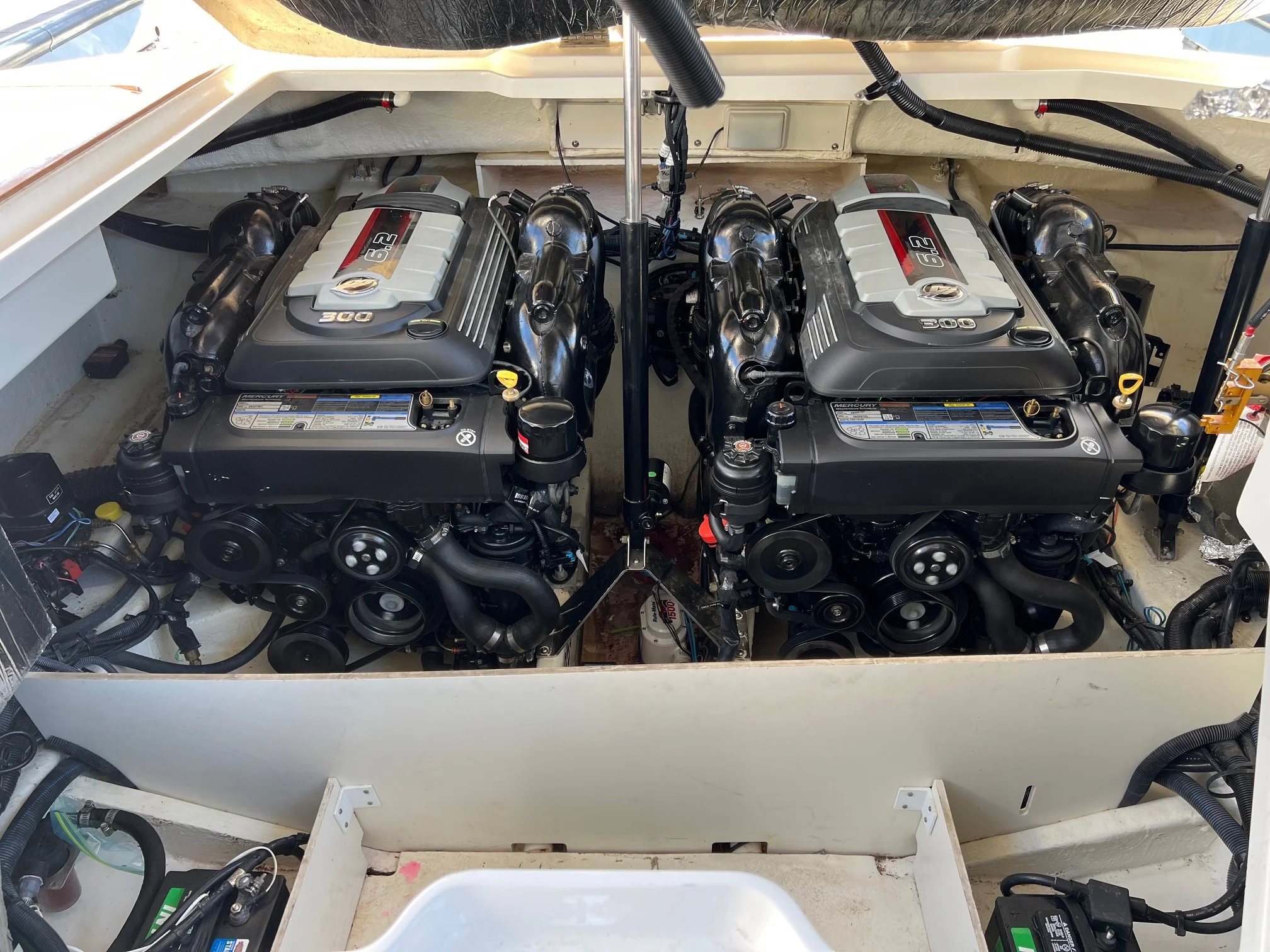 2017 Sea Ray SLX 350 Image Thumbnail #10