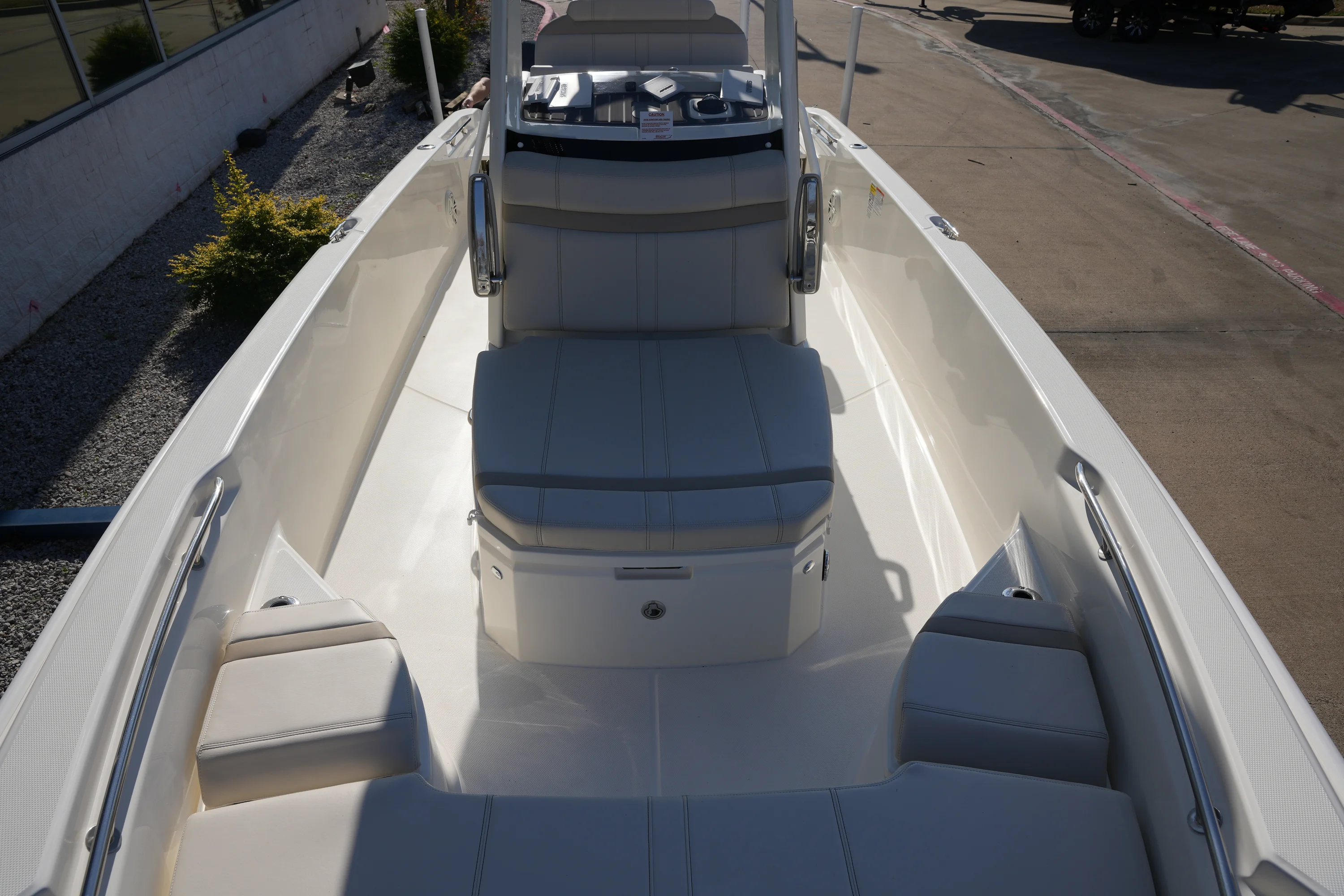 2026 Boston Whaler 250 Dauntless Image Thumbnail #25