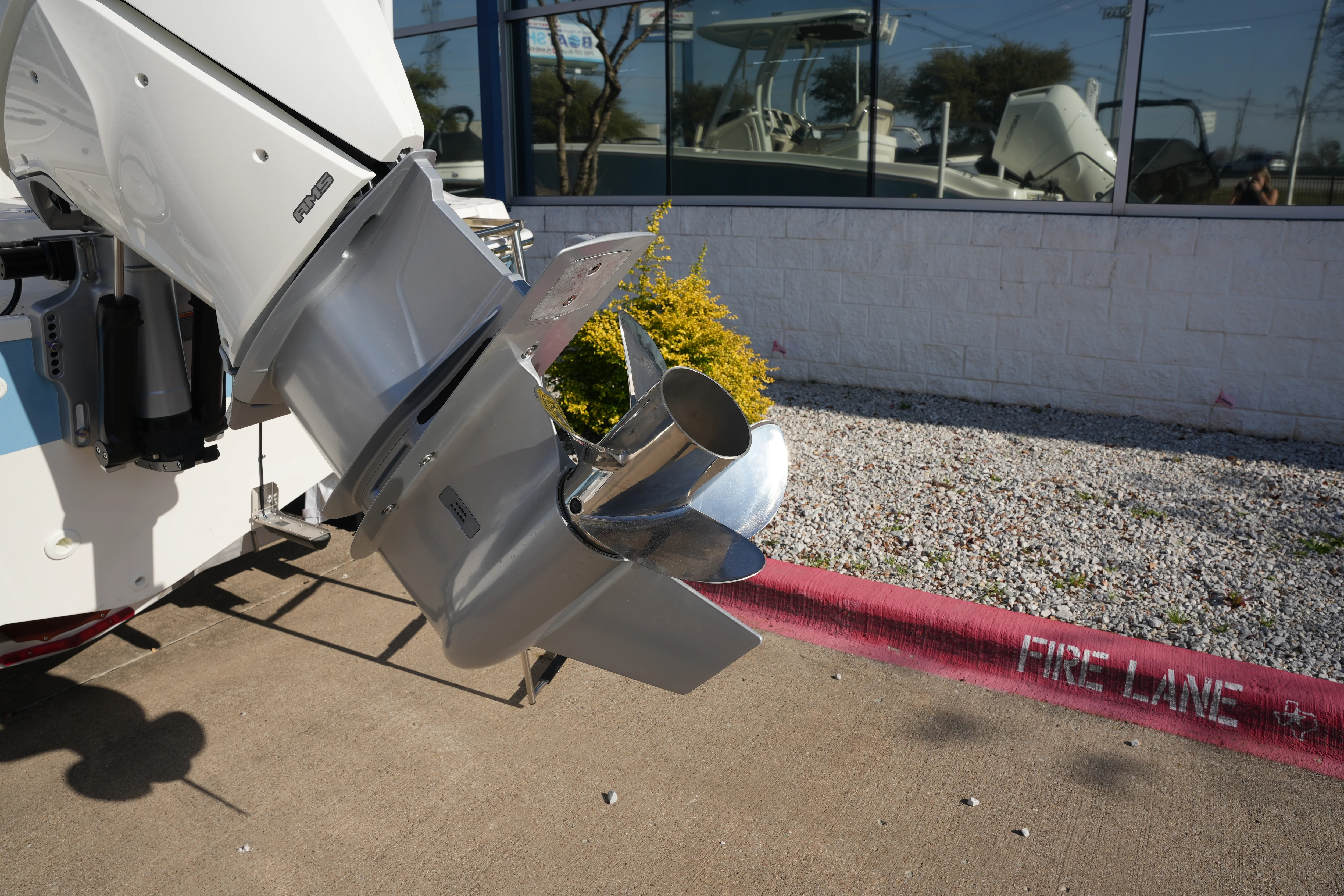 2026 Boston Whaler 250 Dauntless Image Thumbnail #3