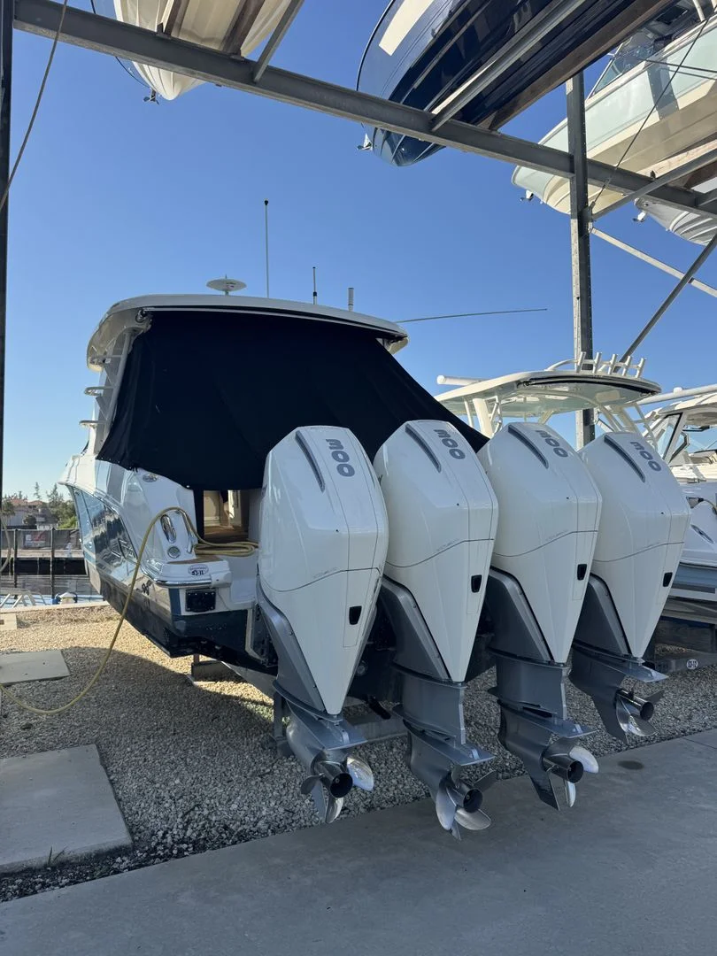 2022 Boston Whaler 380 REALM Image Thumbnail #2