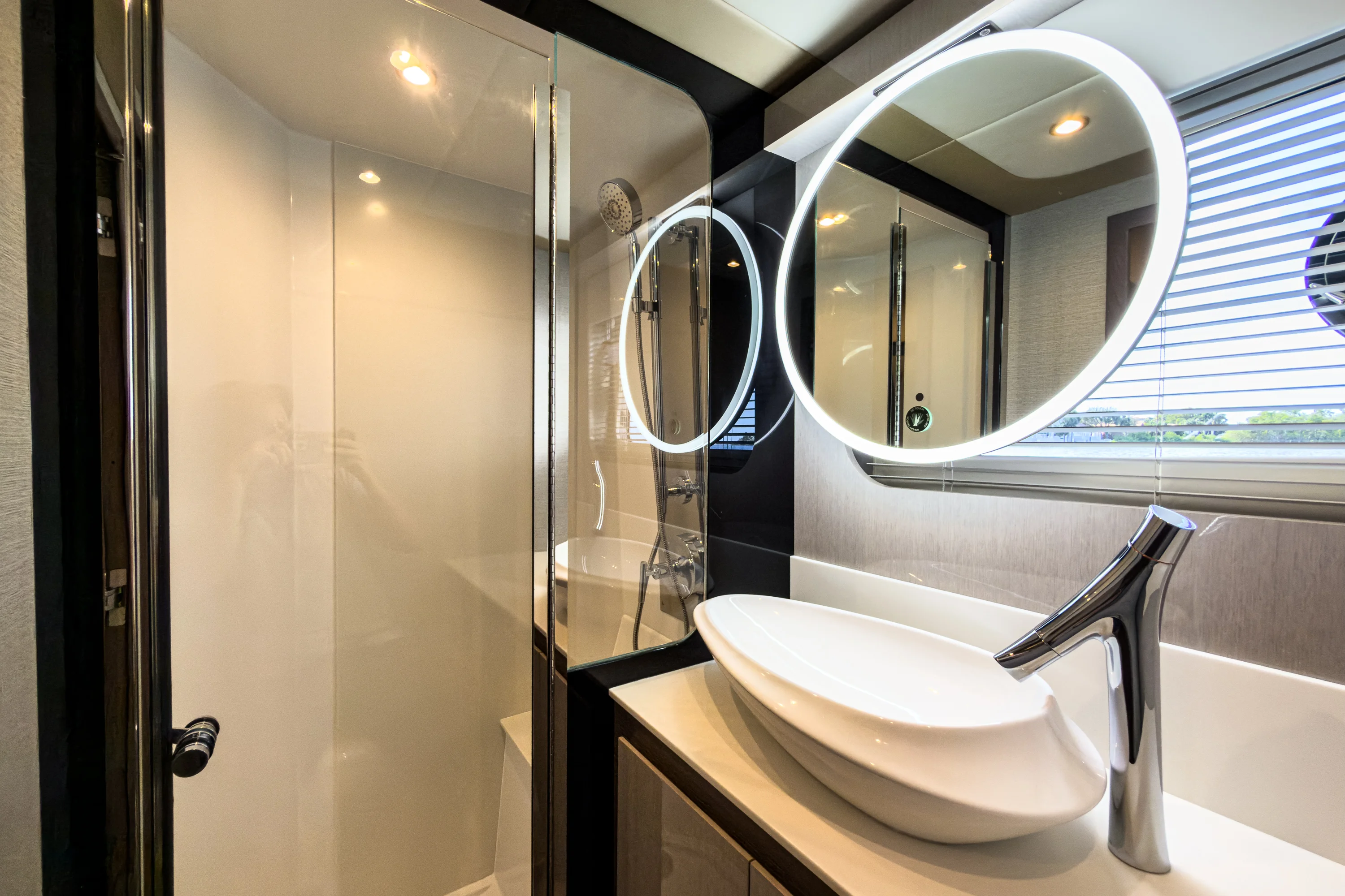 2026 Cruisers Yachts
                                                             50 FLY Image Thumbnail #61