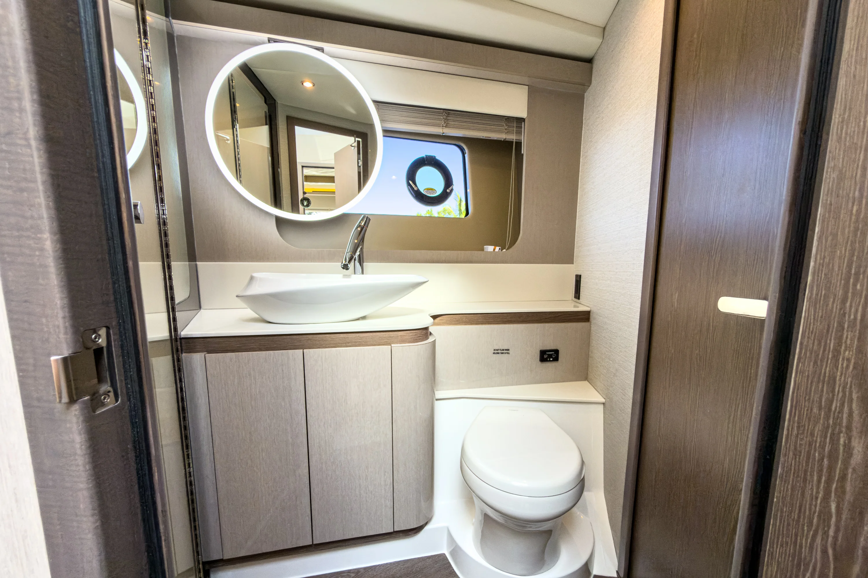 2026 Cruisers Yachts
                                                             50 FLY Image Thumbnail #45