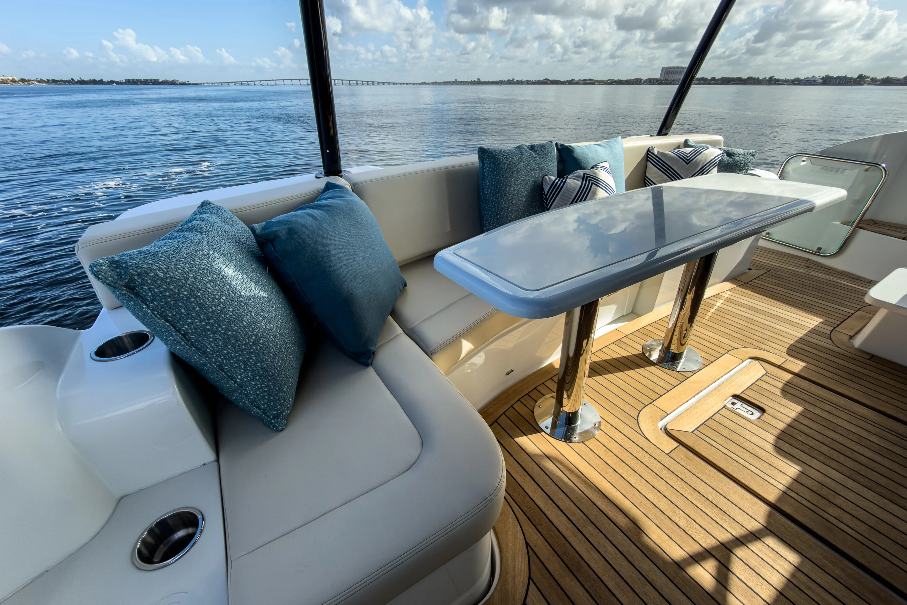 2026 Cruisers Yachts
                                                             50 FLY Image Thumbnail #16