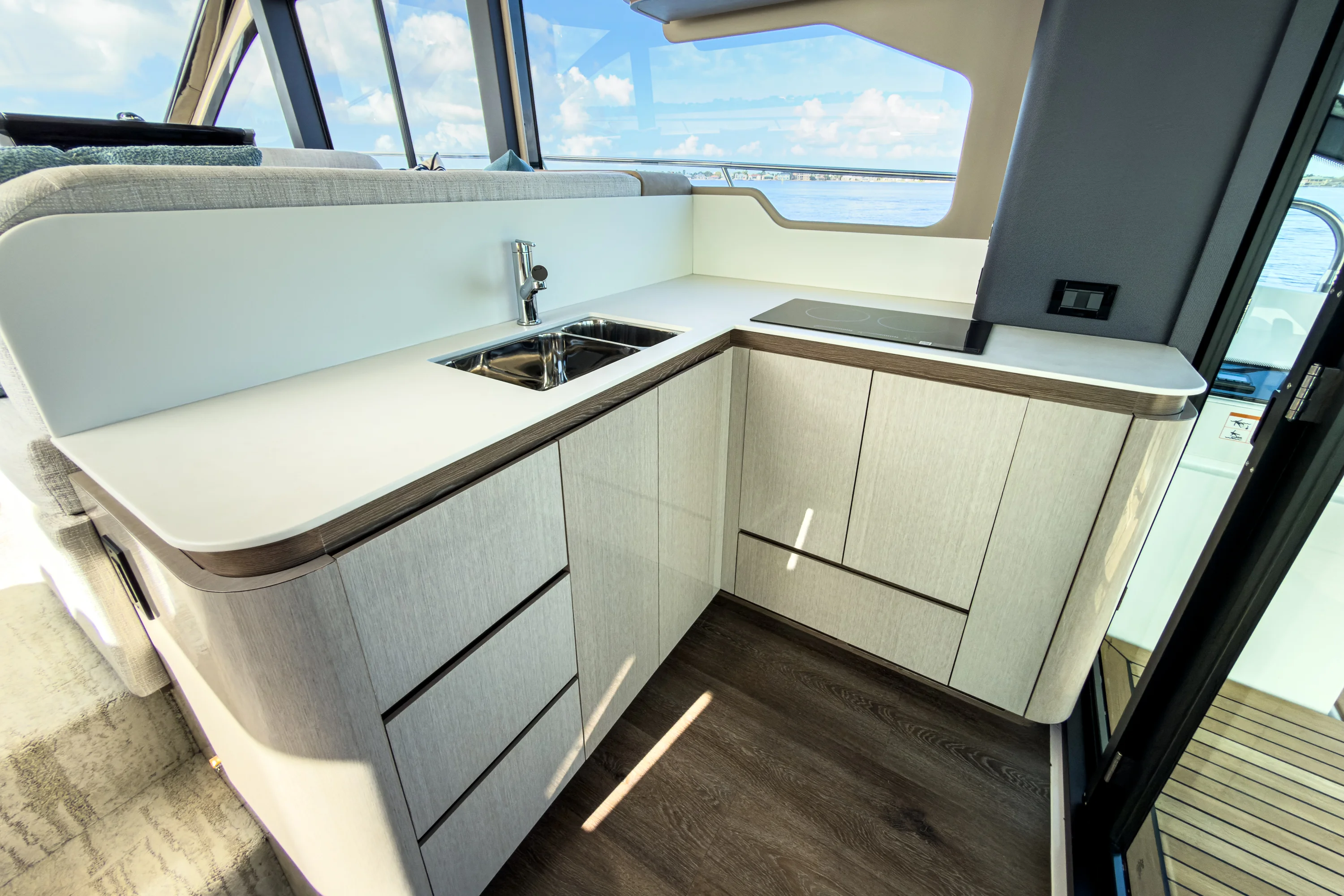 2026 Cruisers Yachts
                                                             50 FLY Image Thumbnail #18