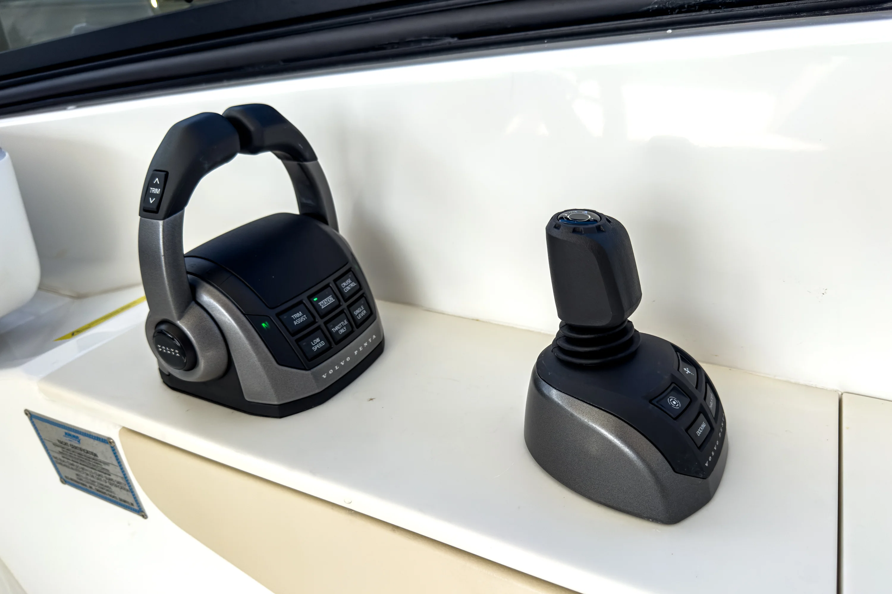 2026 Cruisers Yachts
                                                             50 FLY Image Thumbnail #75