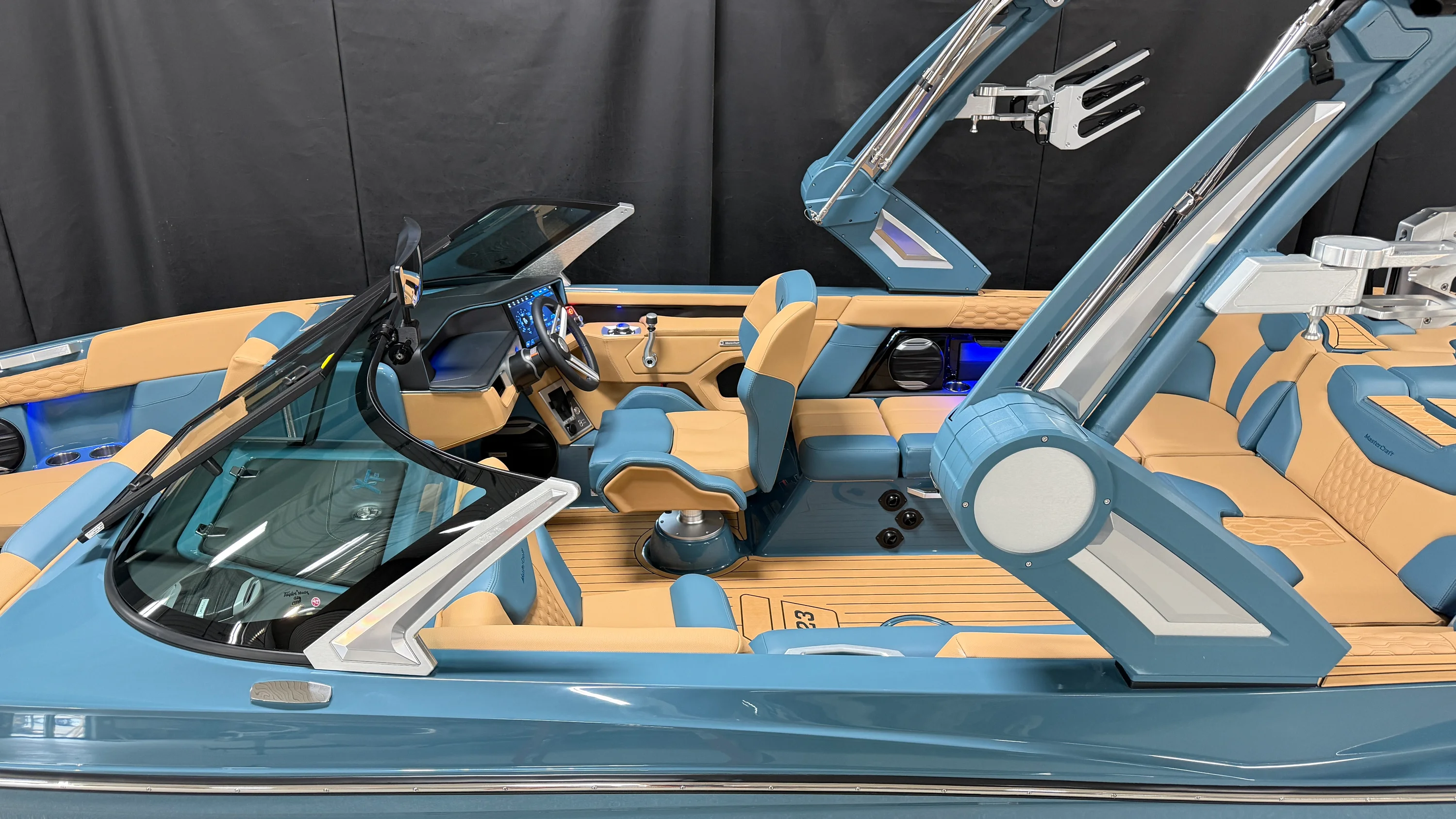 2026 Mastercraft XT23 Image Thumbnail #5