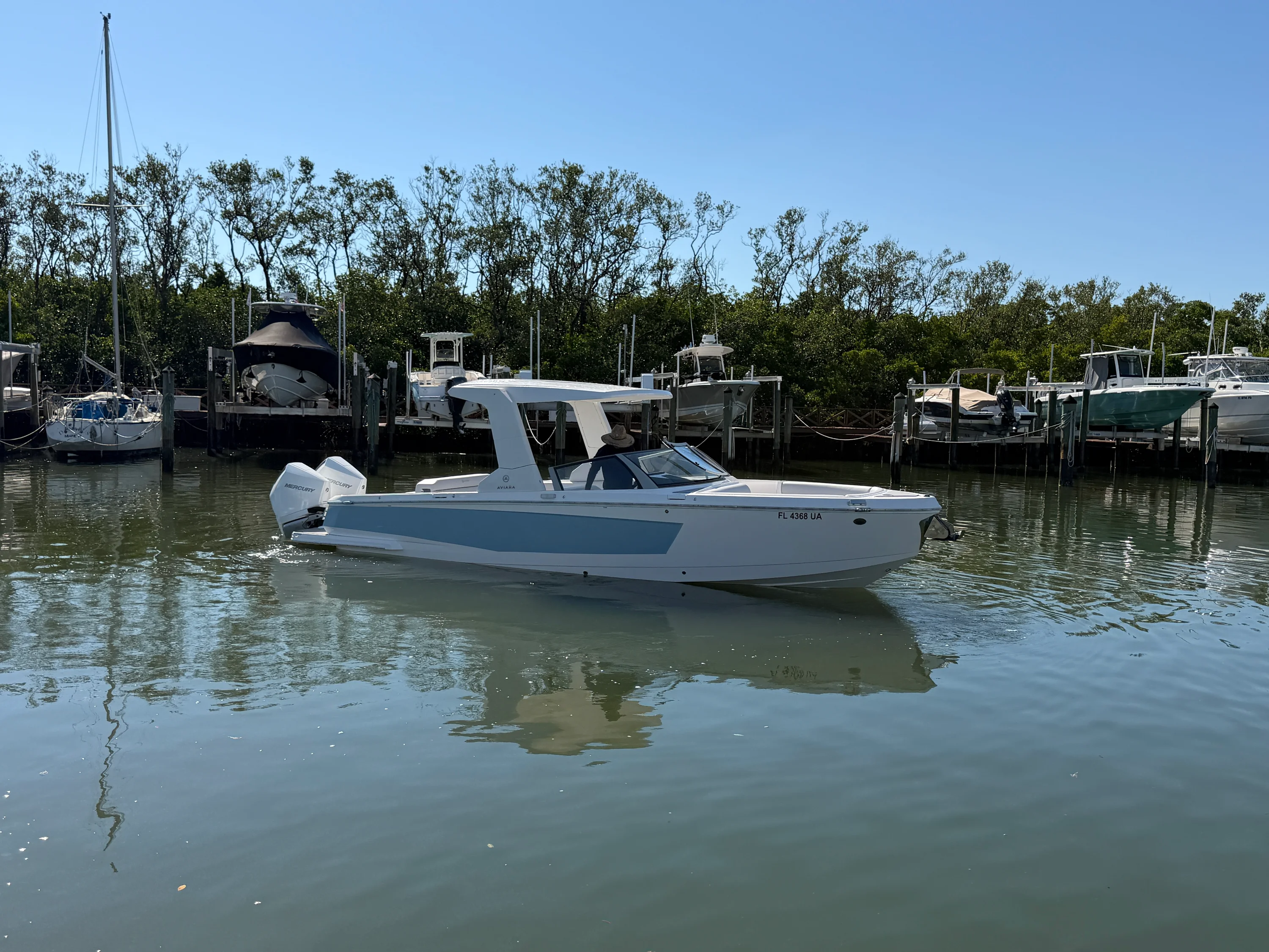 2025 Aviara AV-28 OB Image Thumbnail #2