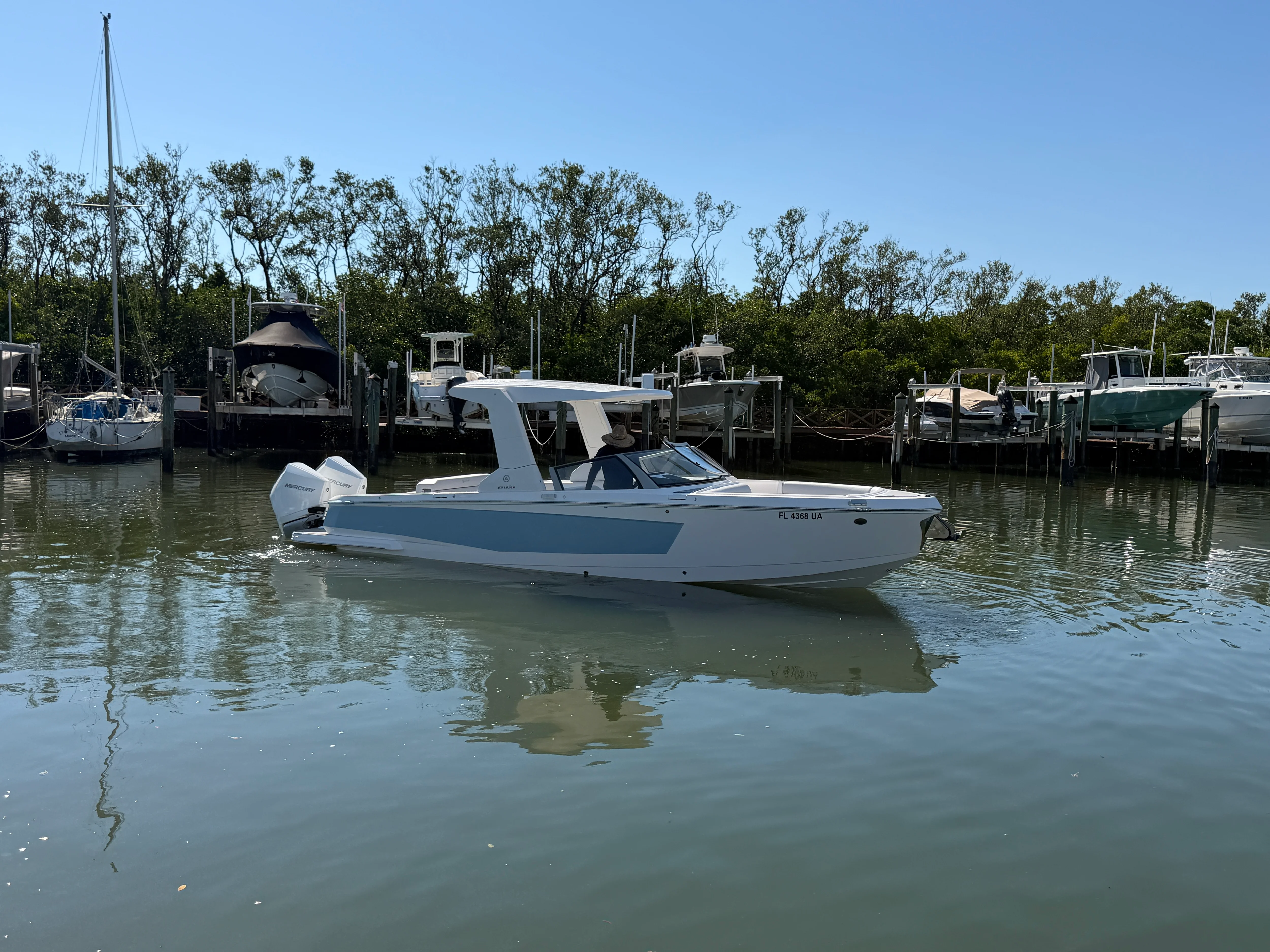 2025 Aviara AV-28 OB Image Thumbnail #2