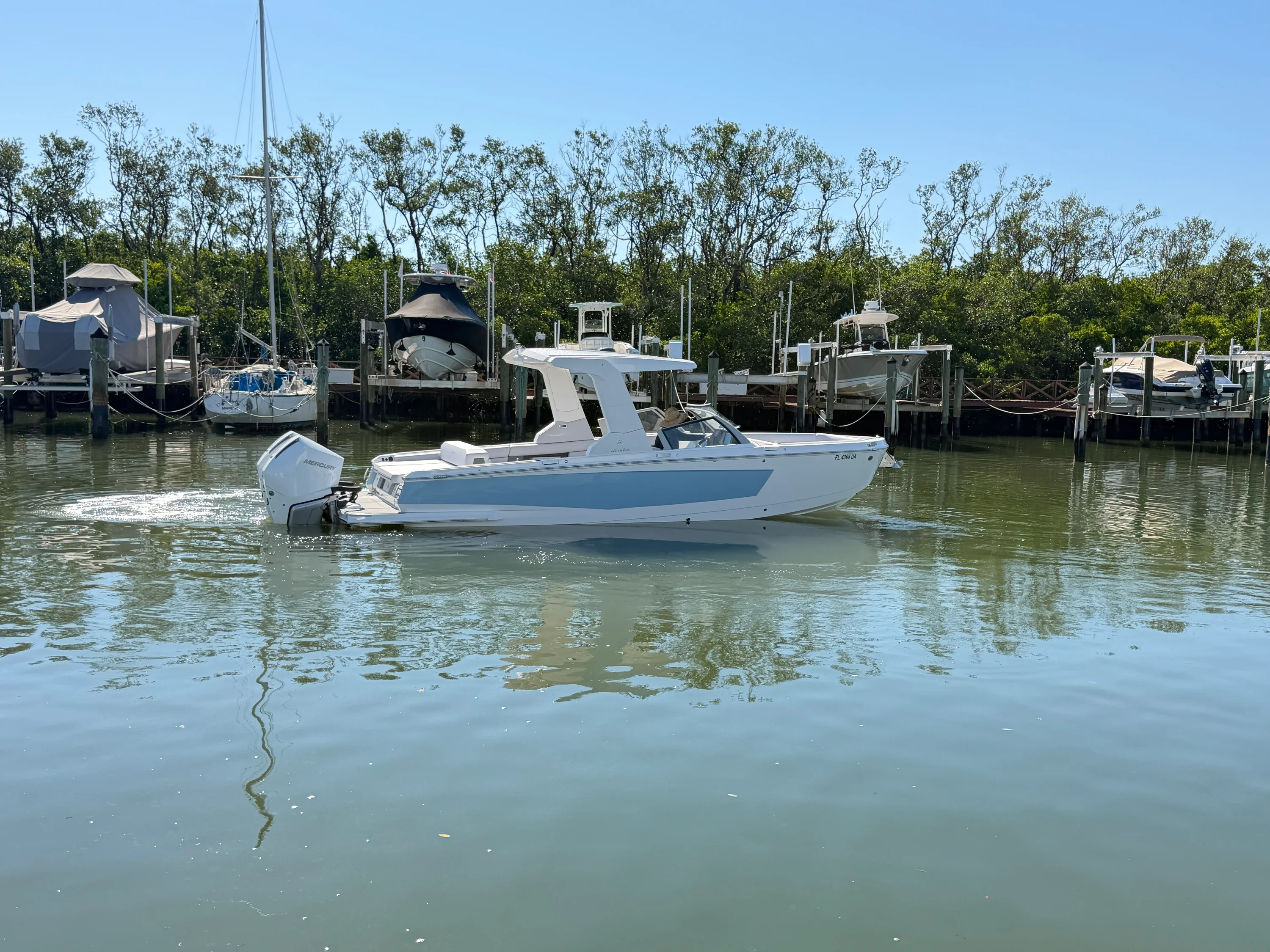 2025 Aviara AV-28 OB Image Thumbnail #4