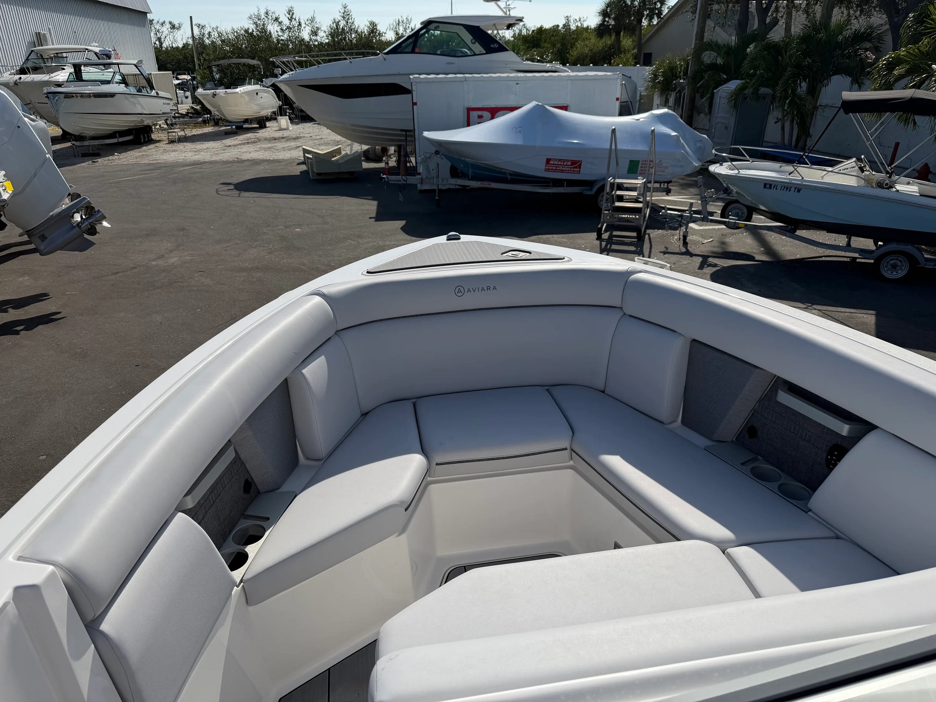 2025 Aviara AV-28 OB Image Thumbnail #9