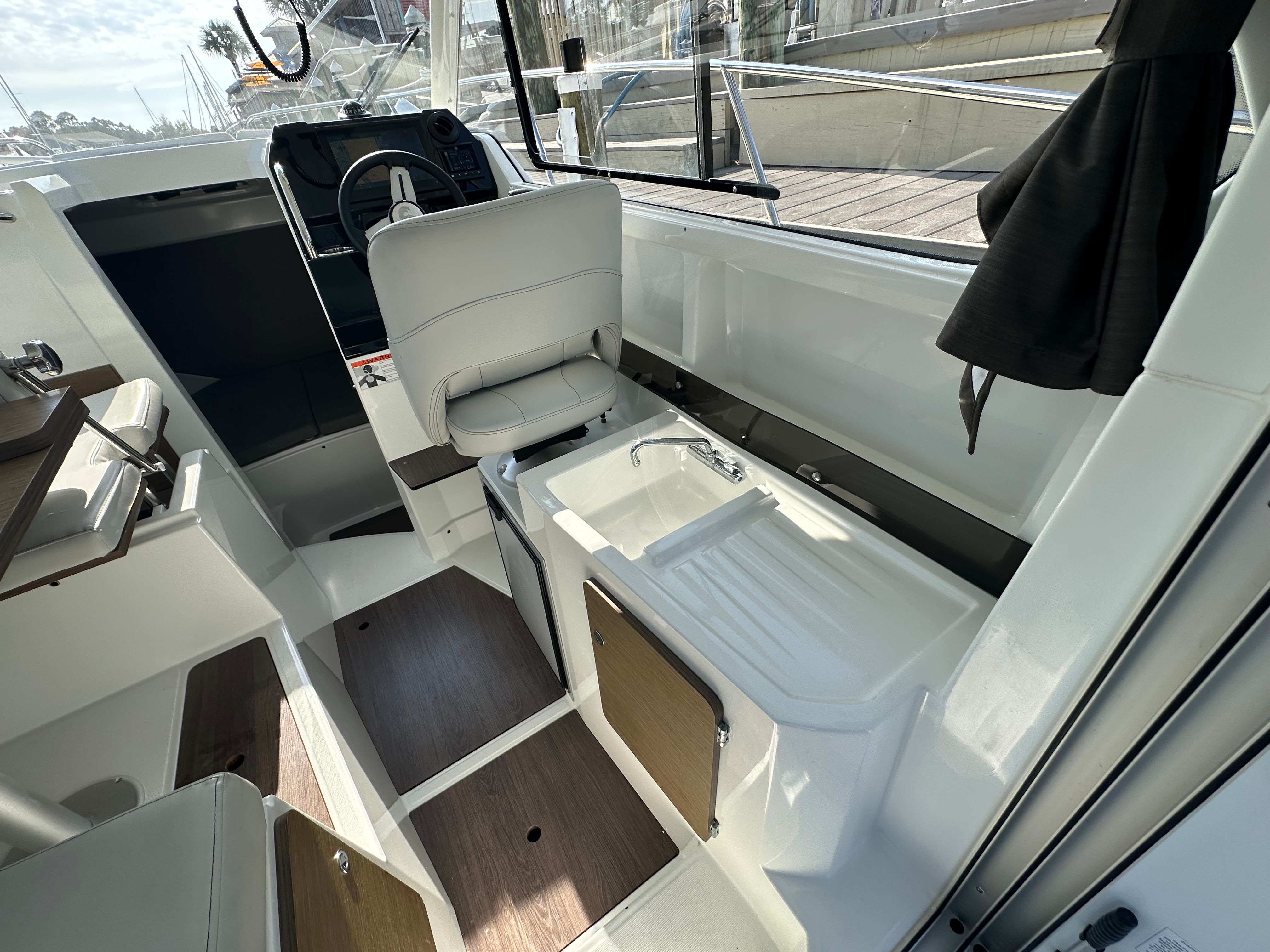 2023 Beneteau ANTARES 8 Image Thumbnail #38
