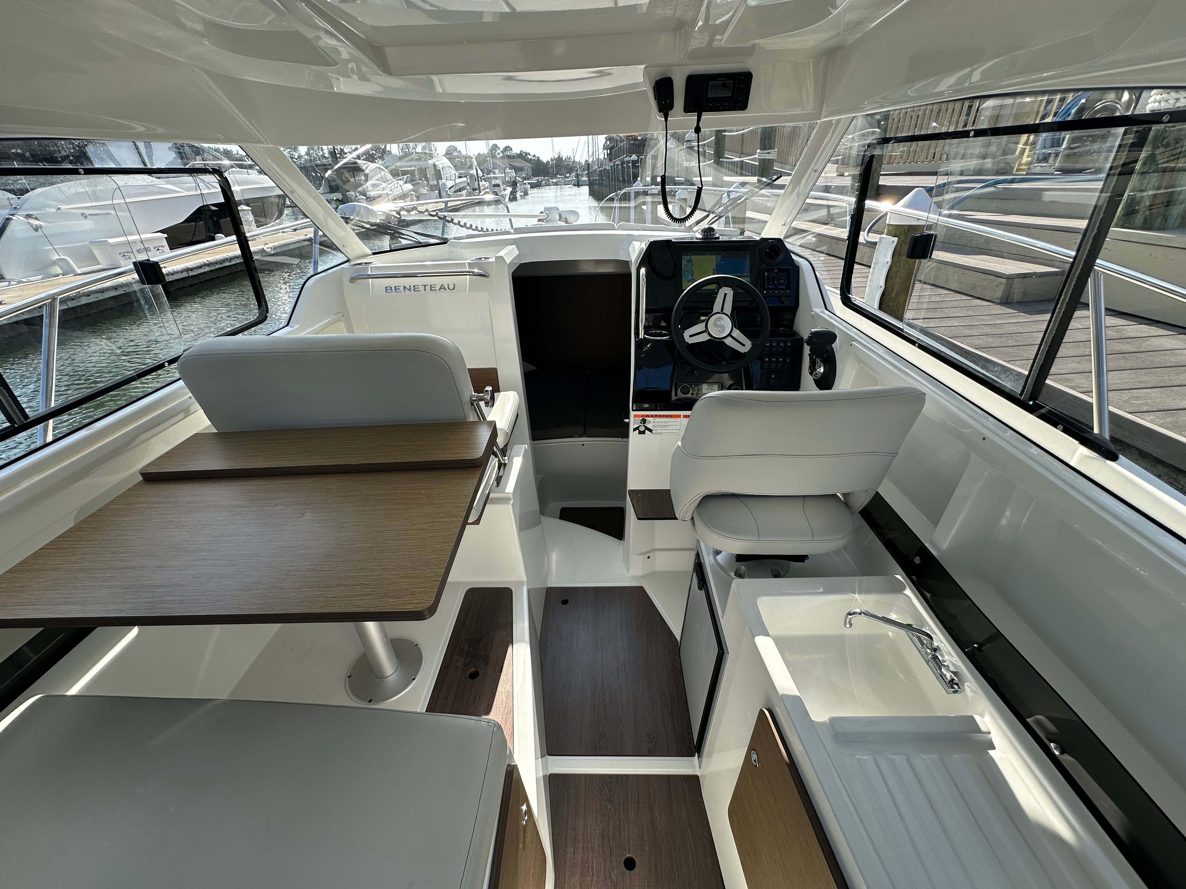 2023 Beneteau ANTARES 8 Image Thumbnail #37