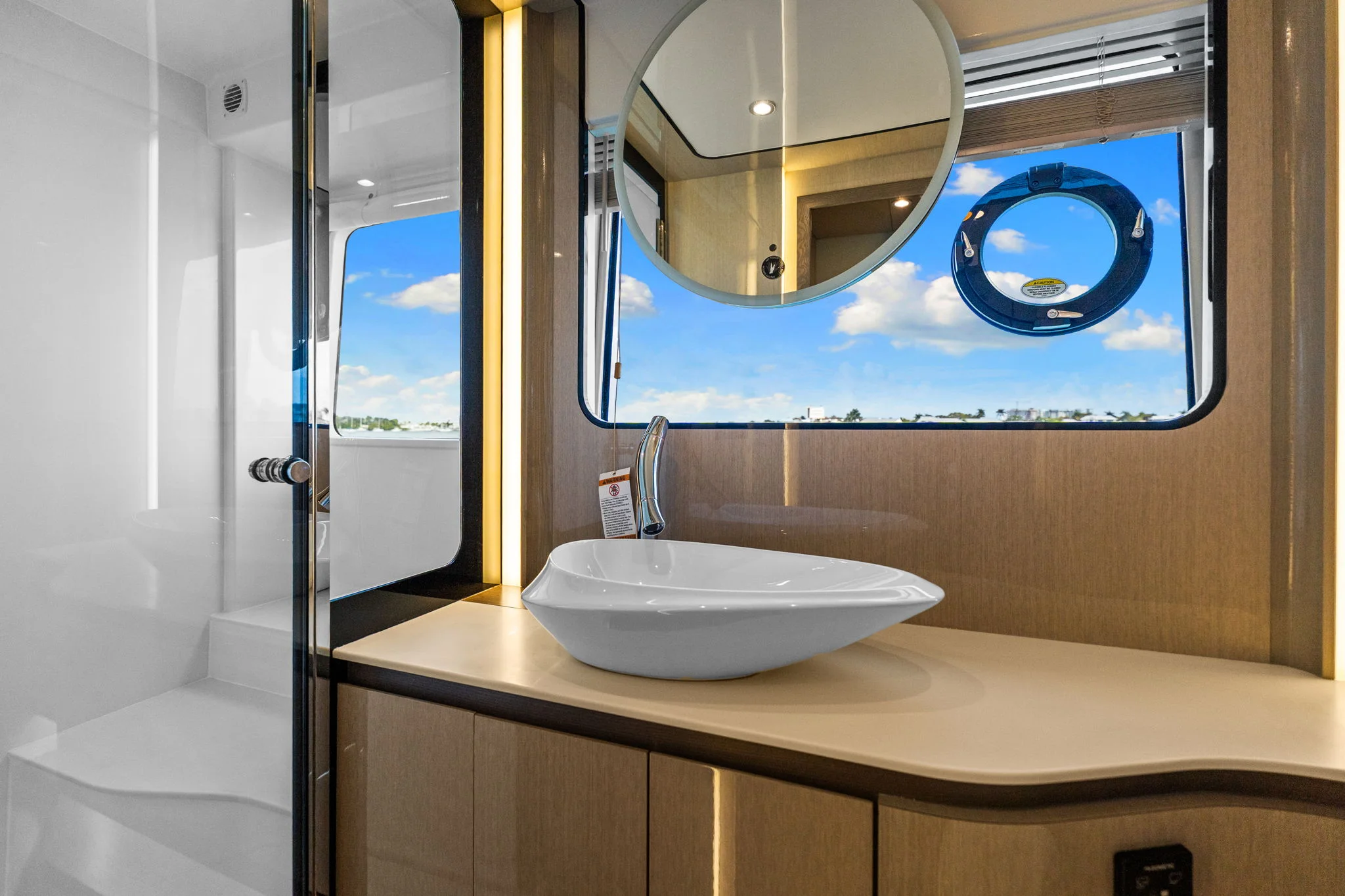 2026 Cruisers Yachts 57 FLY Image Thumbnail #23