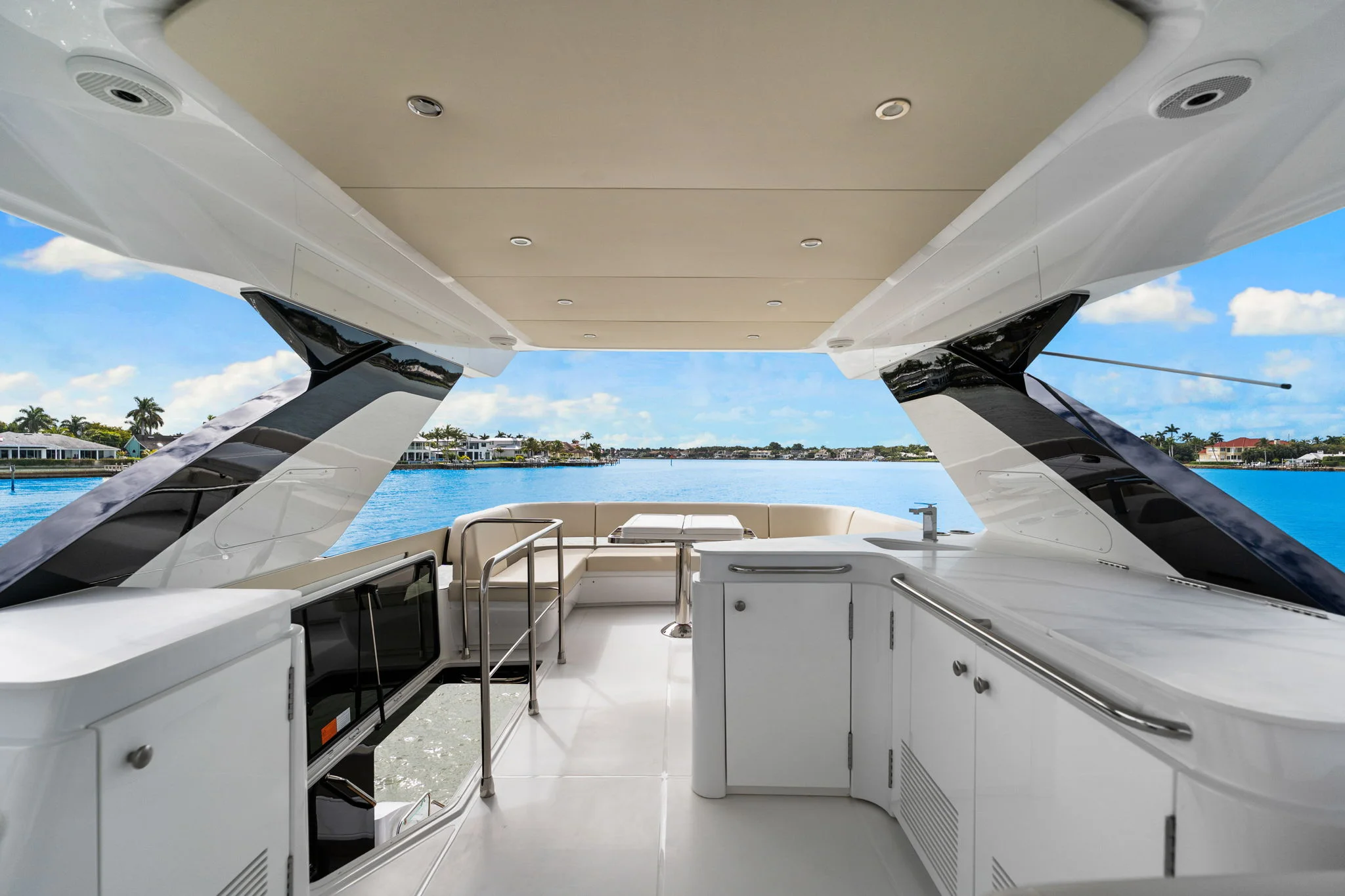 2026 Cruisers Yachts 57 FLY Image Thumbnail #61