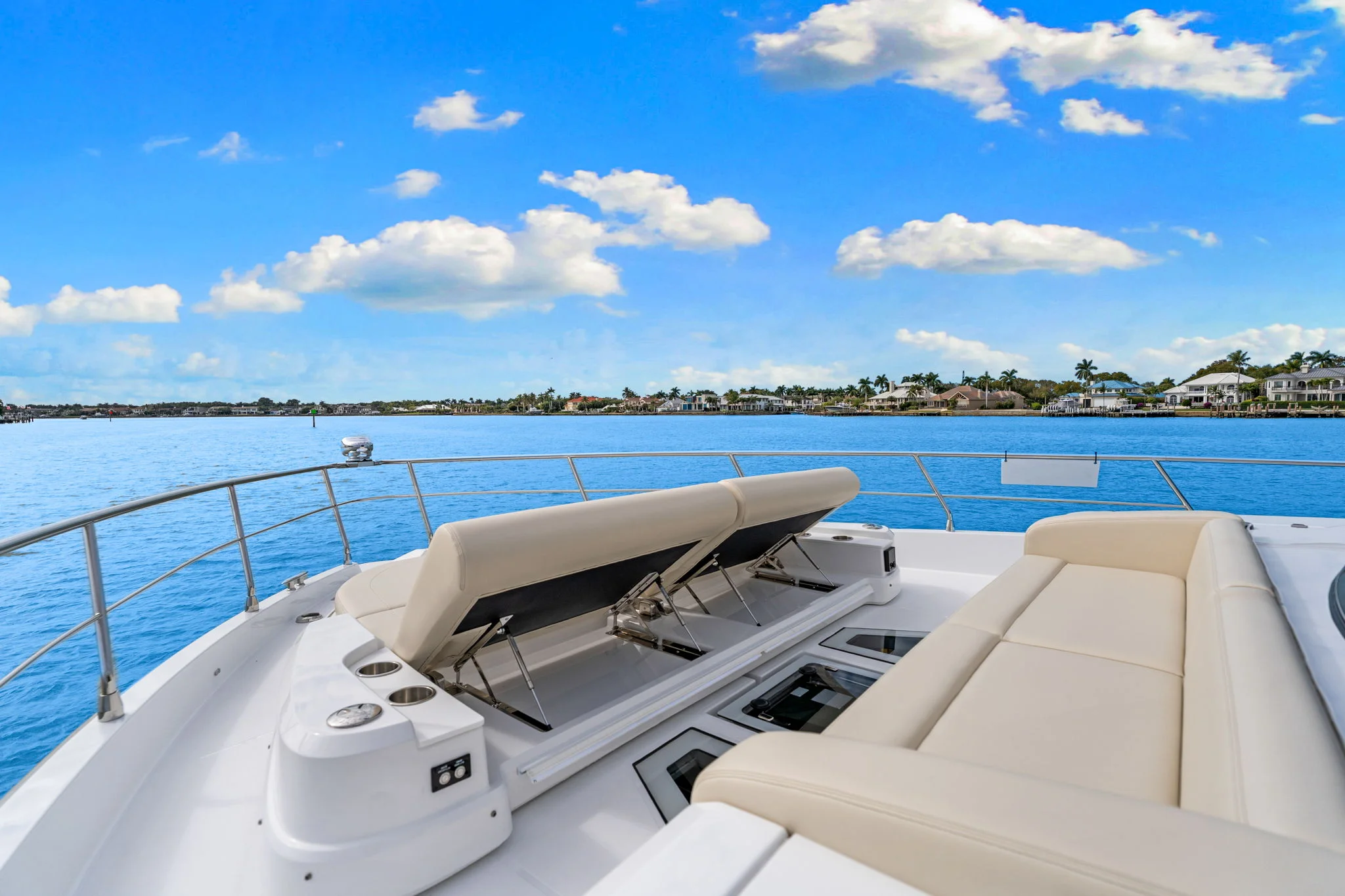 2026 Cruisers Yachts 57 FLY Image Thumbnail #44