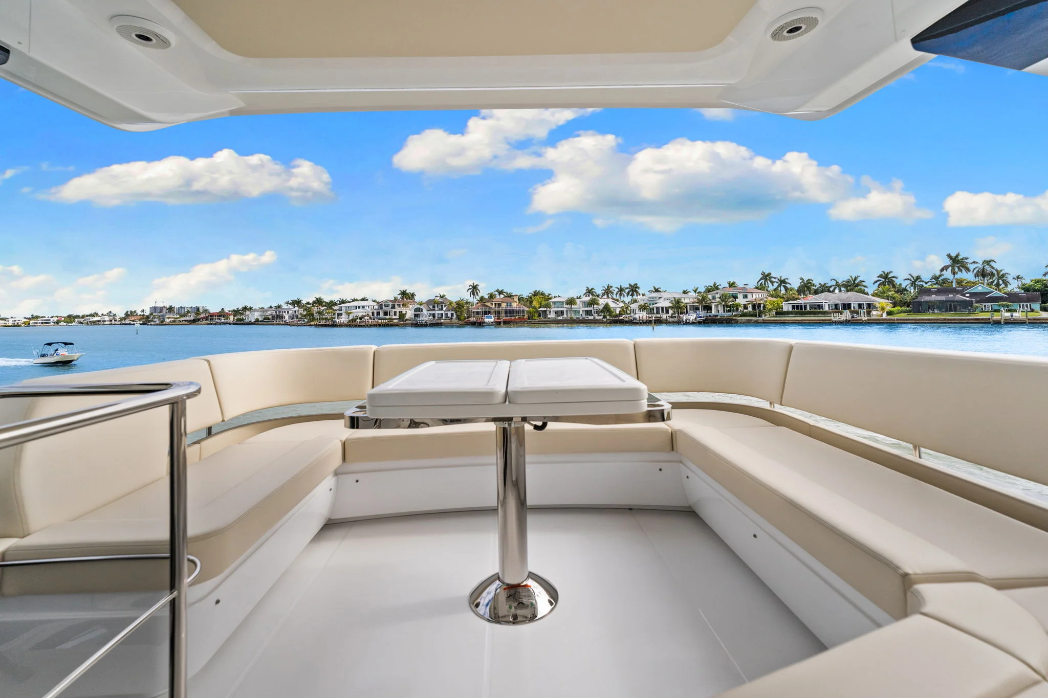 2026 Cruisers Yachts 57 FLY Image Thumbnail #50