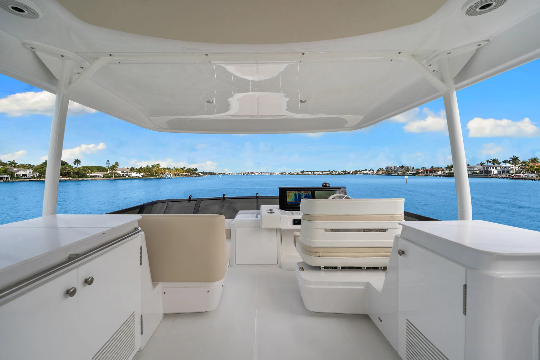 2026 Cruisers Yachts 57 FLY Image Thumbnail #55