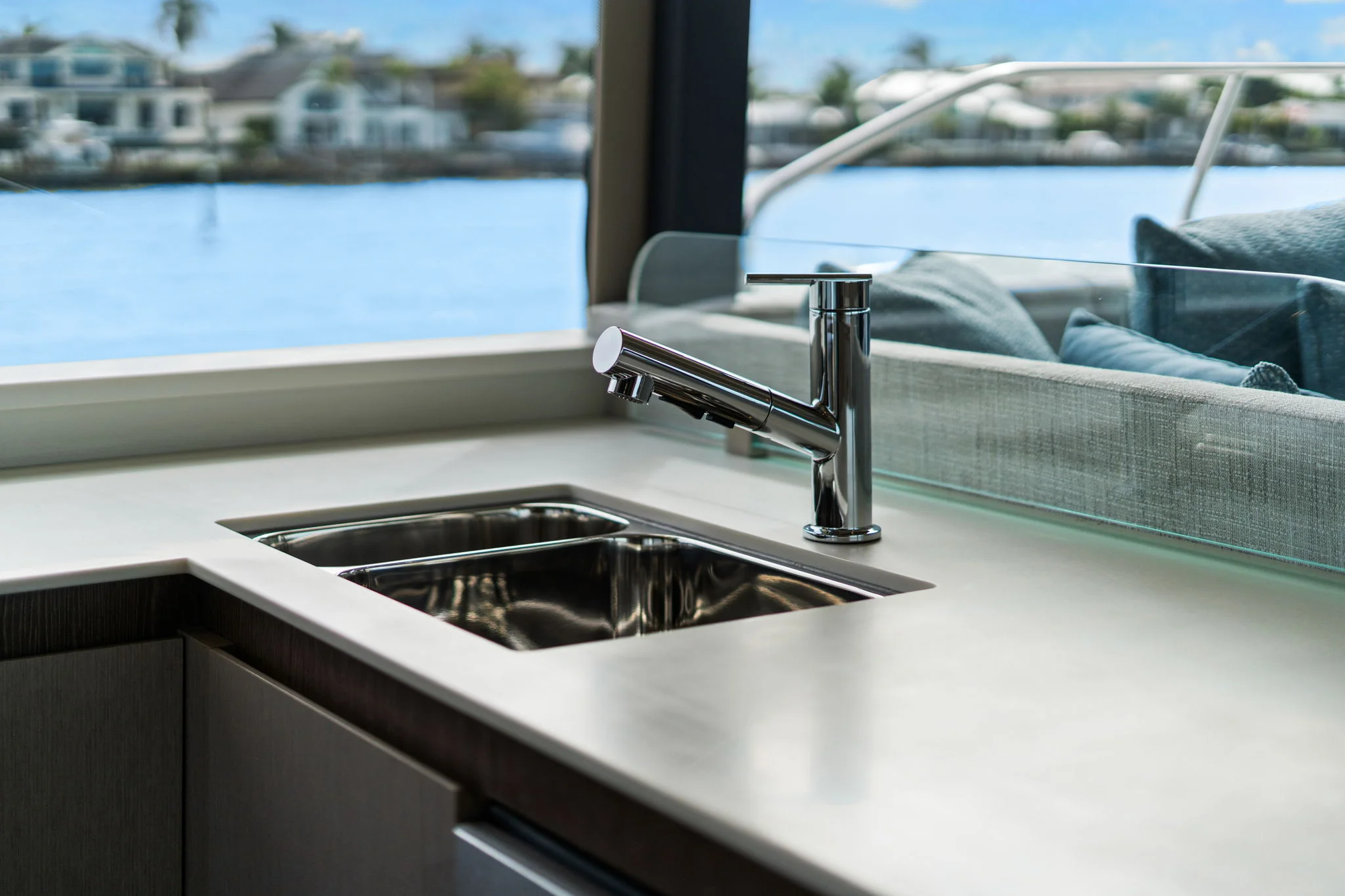 2026 Cruisers Yachts 57 FLY Image Thumbnail #64