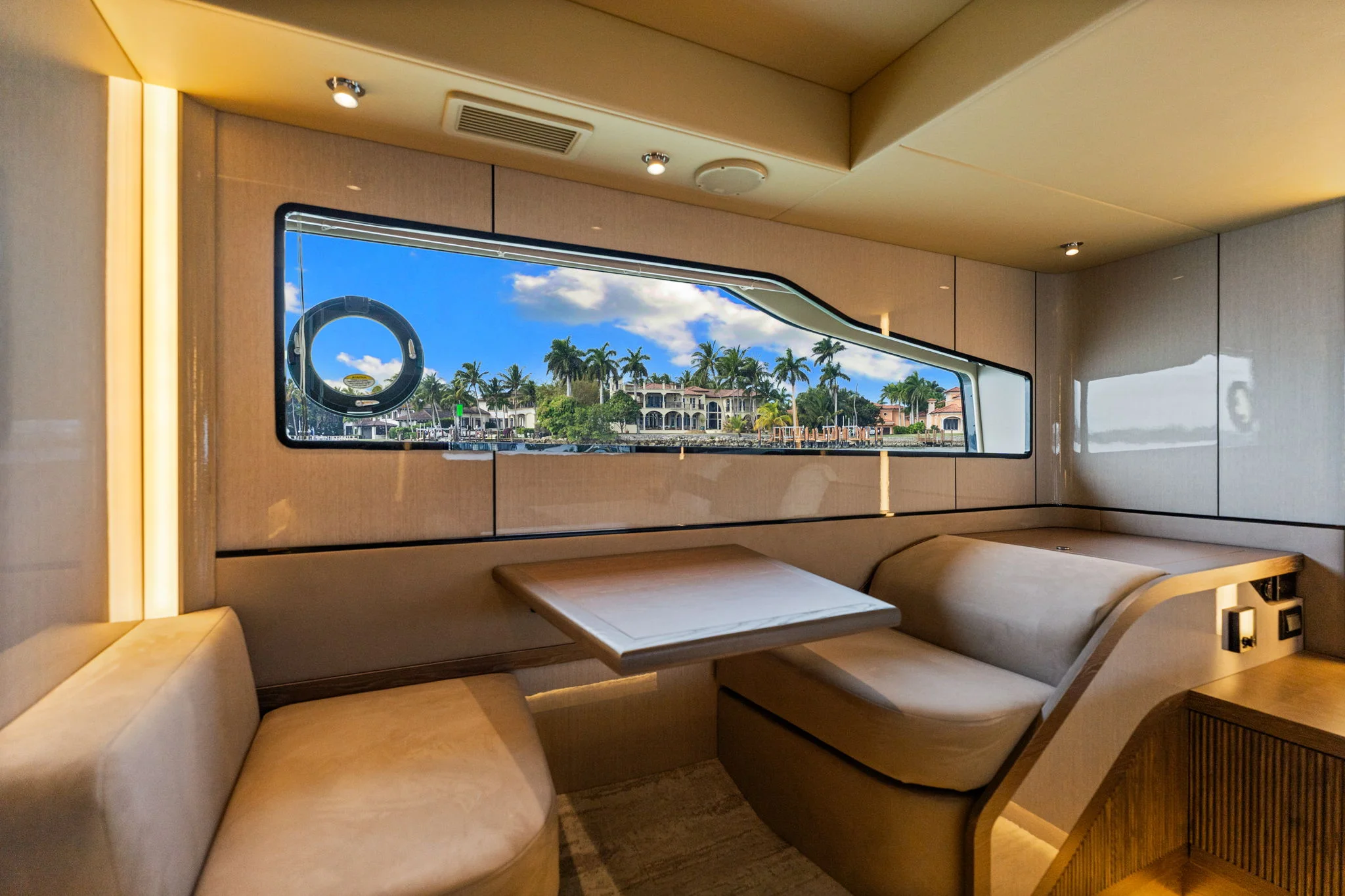 2026 Cruisers Yachts 57 FLY Image Thumbnail #18