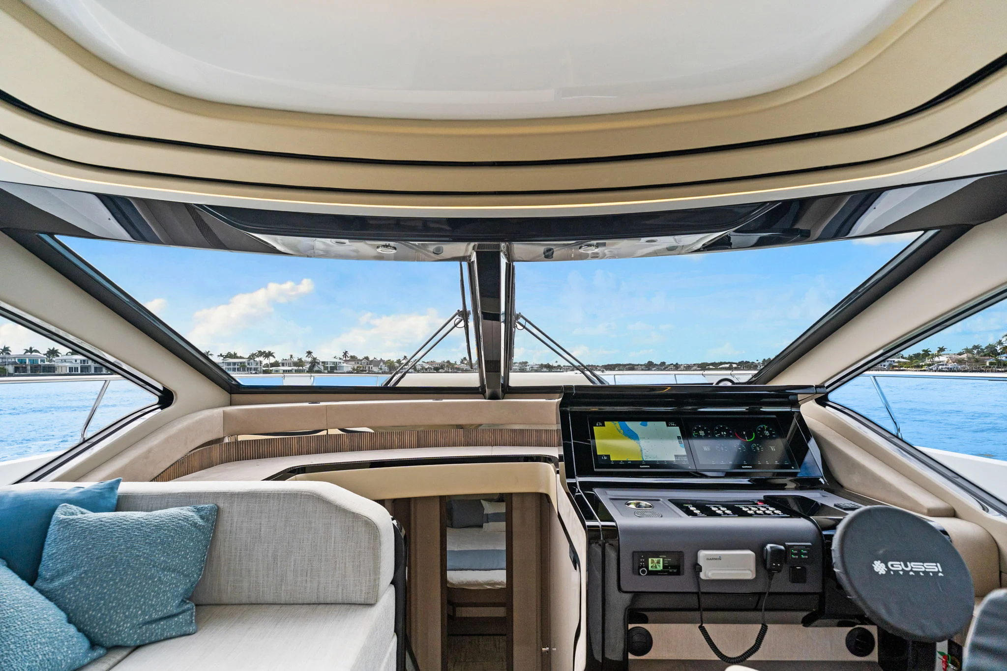 2026 Cruisers Yachts 57 FLY Image Thumbnail #34