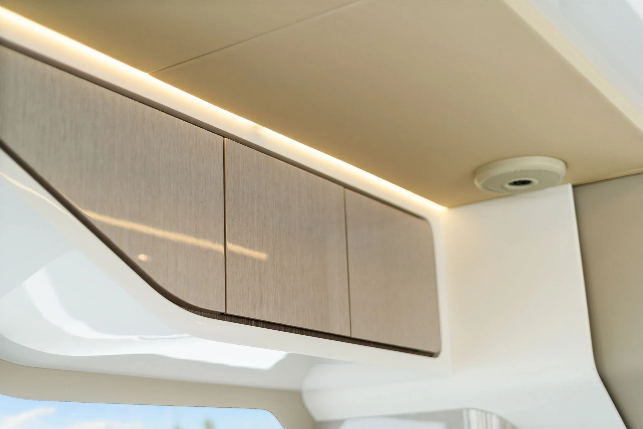 2026 Cruisers Yachts 57 FLY Image Thumbnail #68