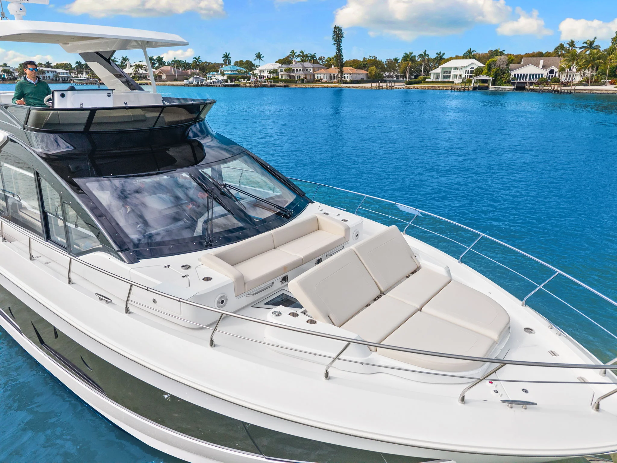 2026 Cruisers Yachts 57 FLY Image Thumbnail #4