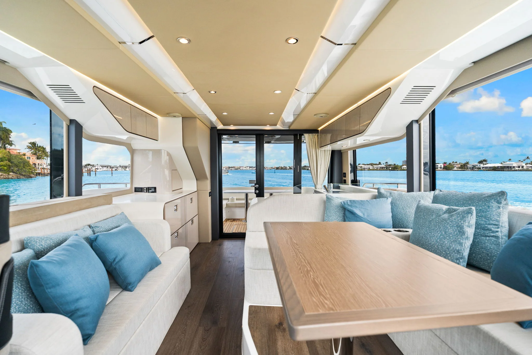 2026 Cruisers Yachts 57 FLY Image Thumbnail #32