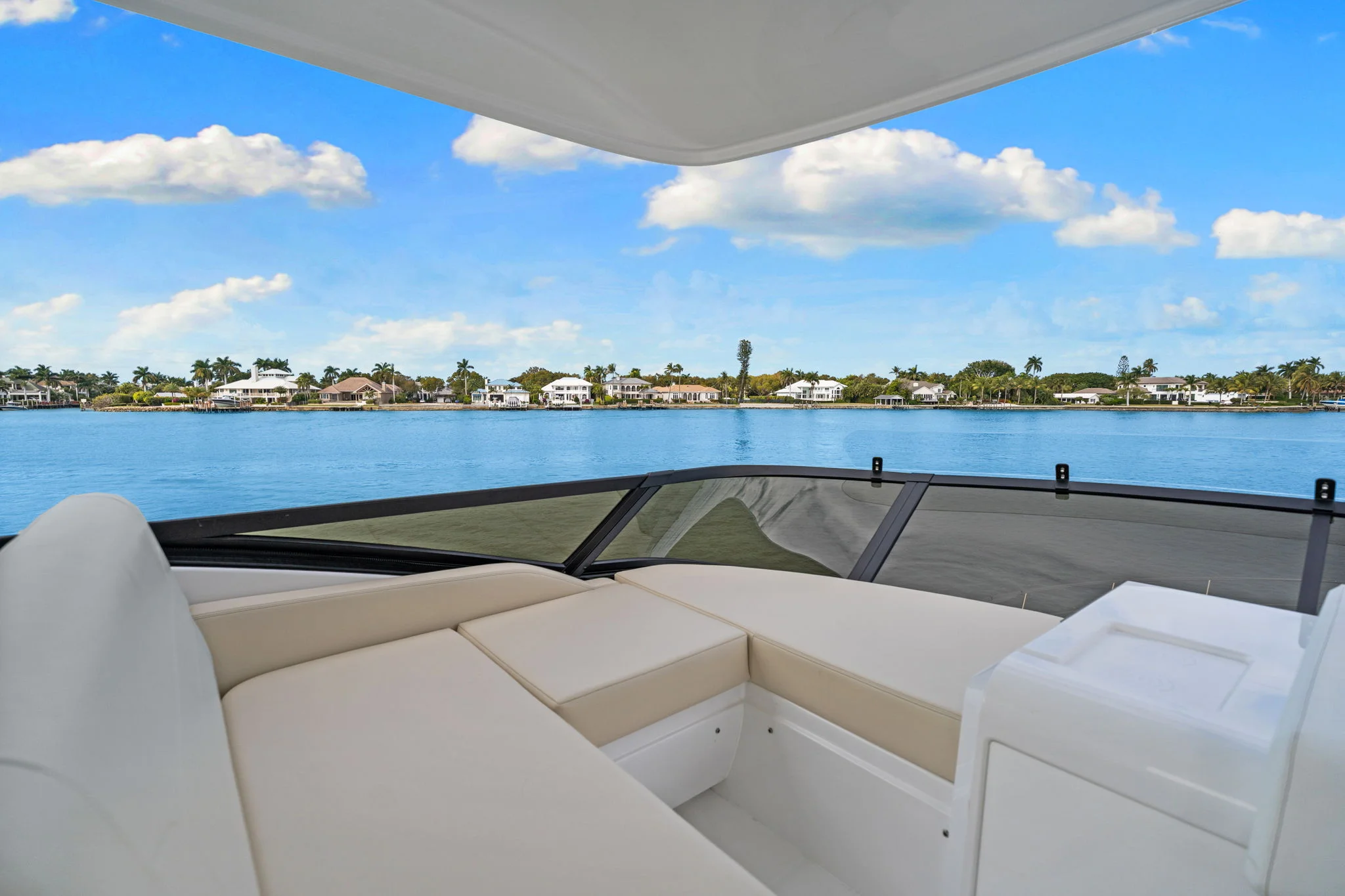 2026 Cruisers Yachts 57 FLY Image Thumbnail #58