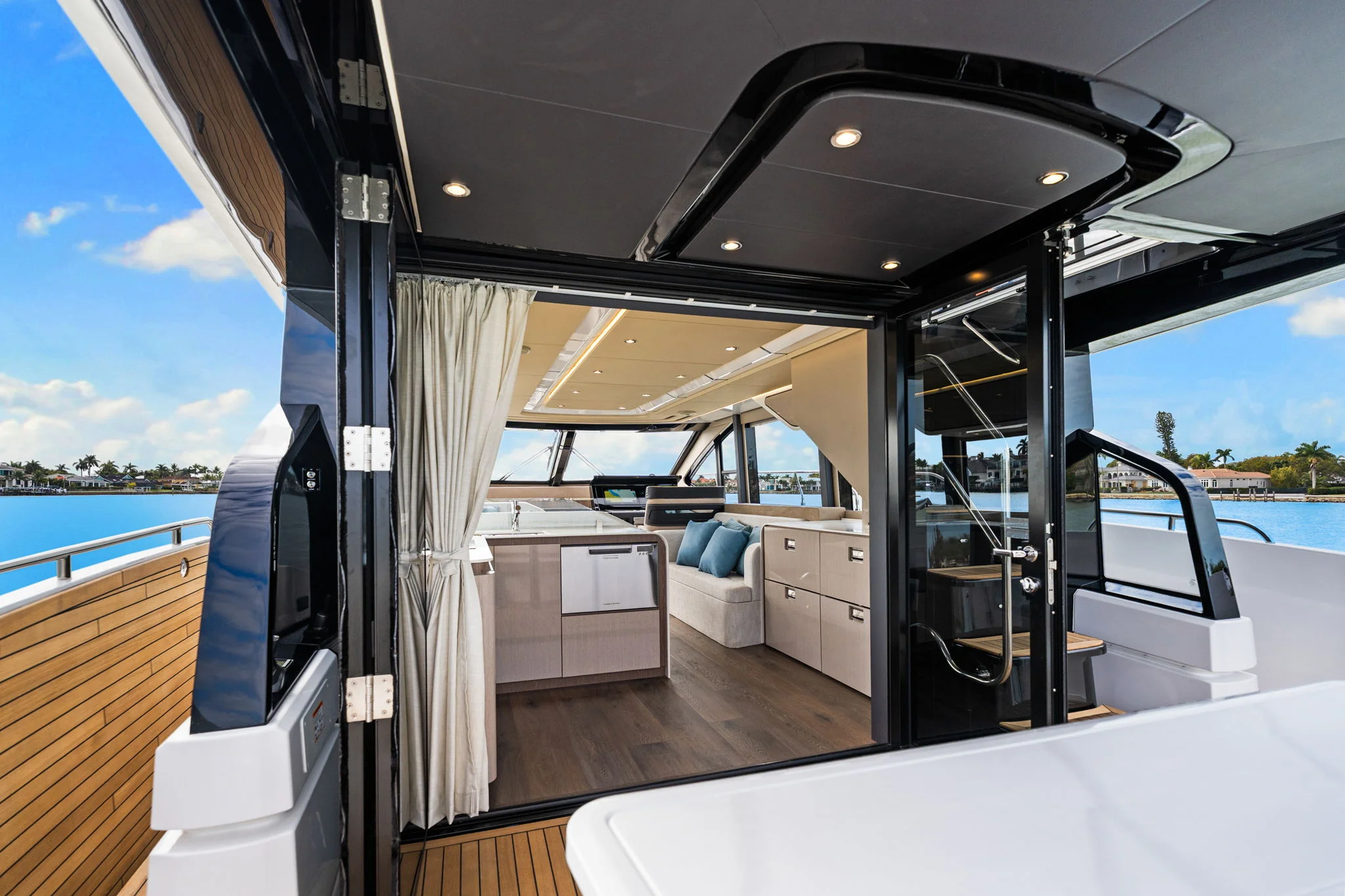 2026 Cruisers Yachts 57 FLY Image Thumbnail #36