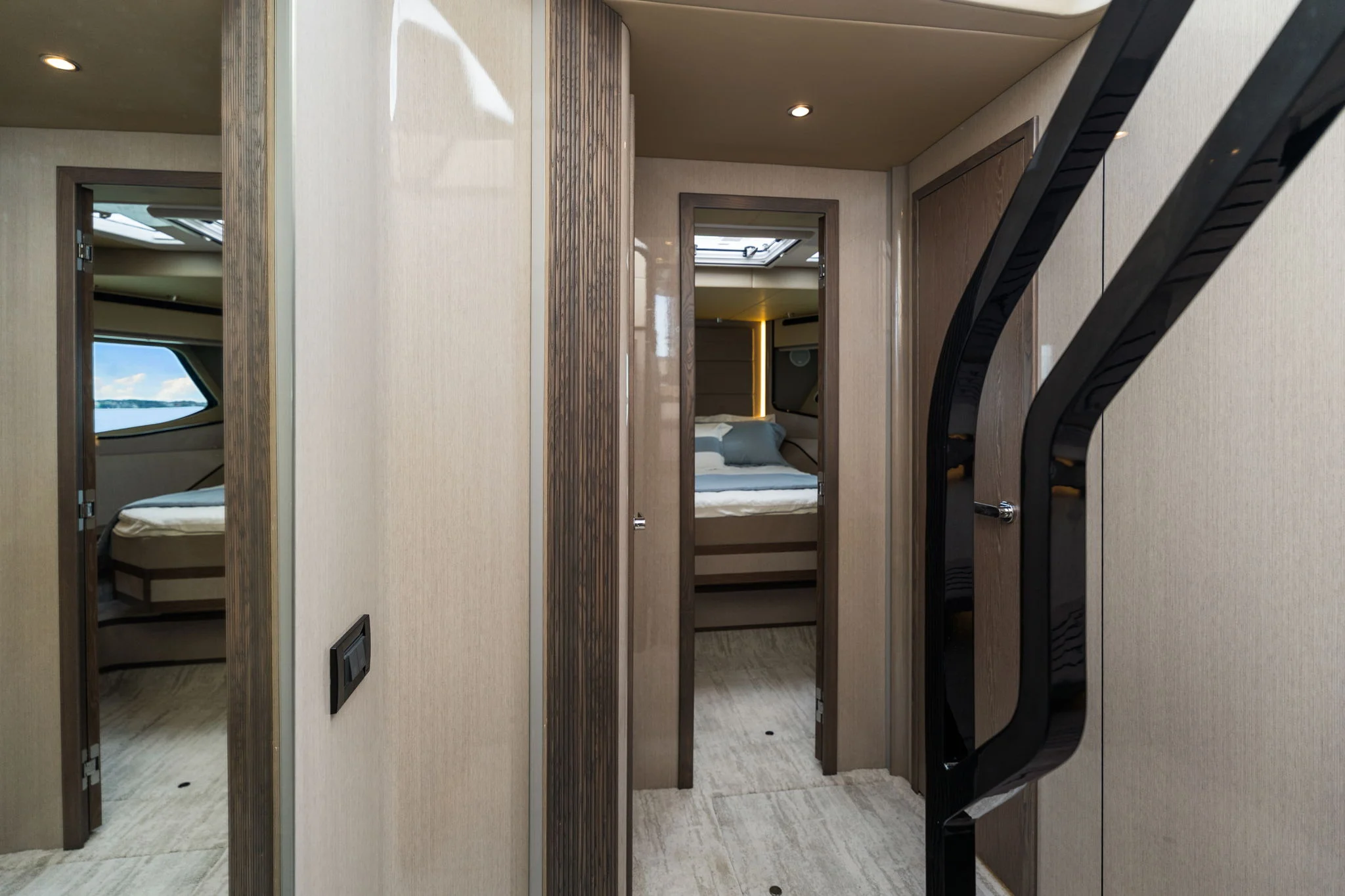 2026 Cruisers Yachts 57 FLY Image Thumbnail #16