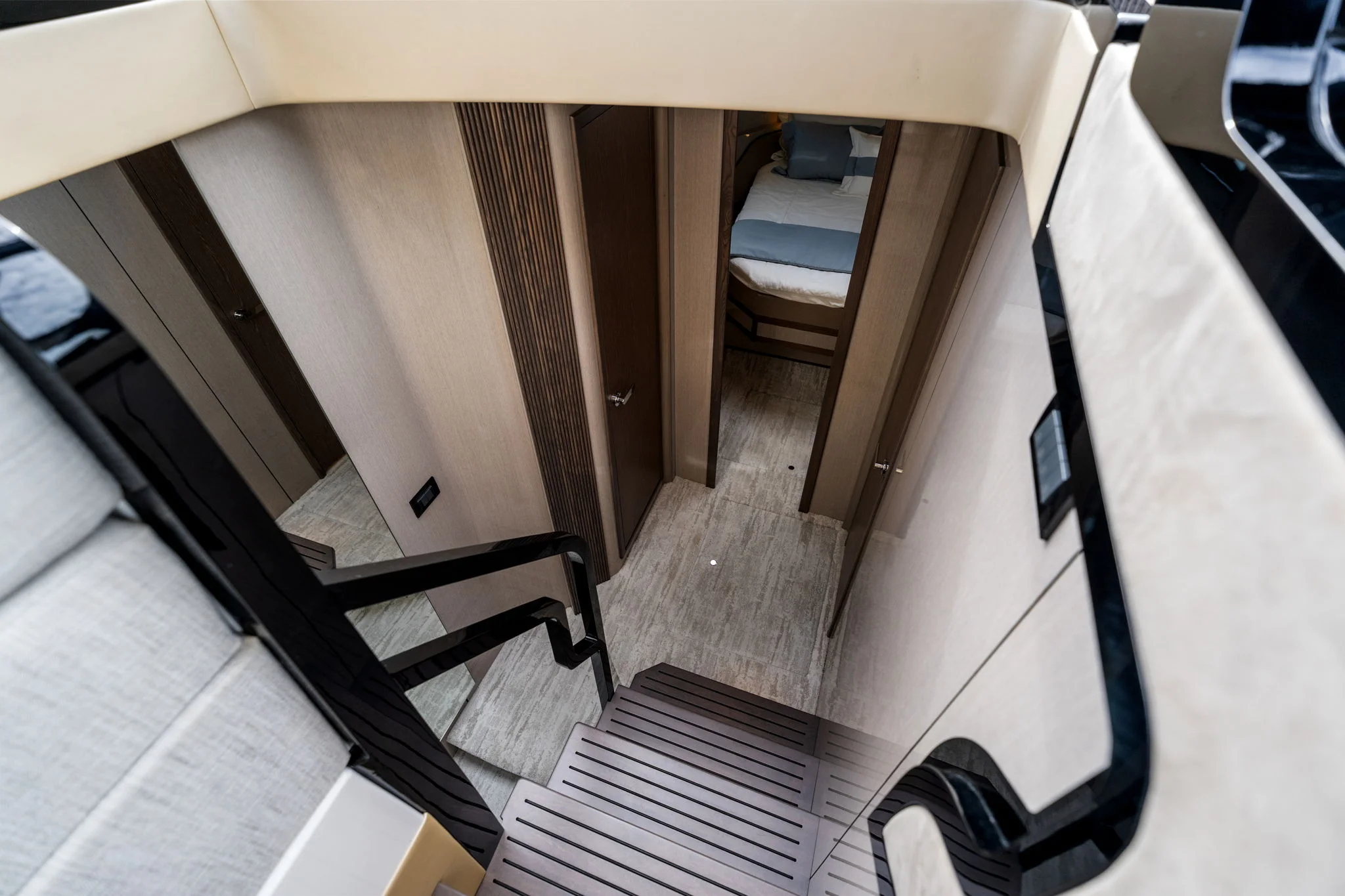 2026 Cruisers Yachts 57 FLY Image Thumbnail #14