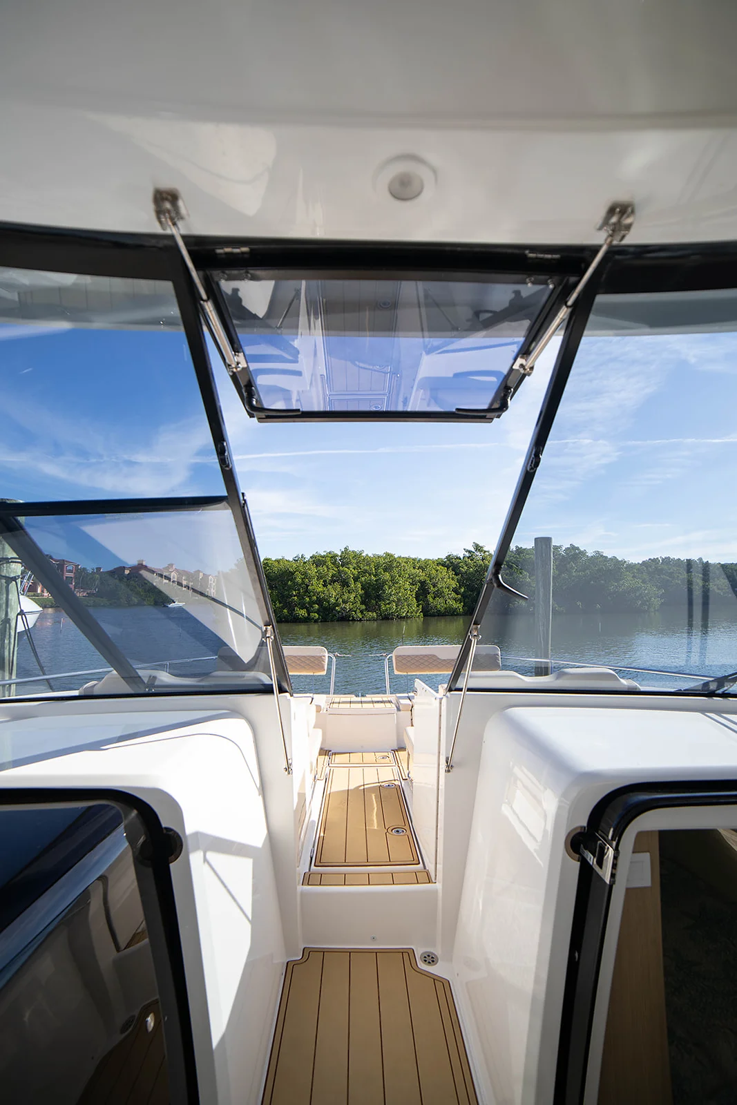 2024 Aquila 36 Sport Image Thumbnail #36