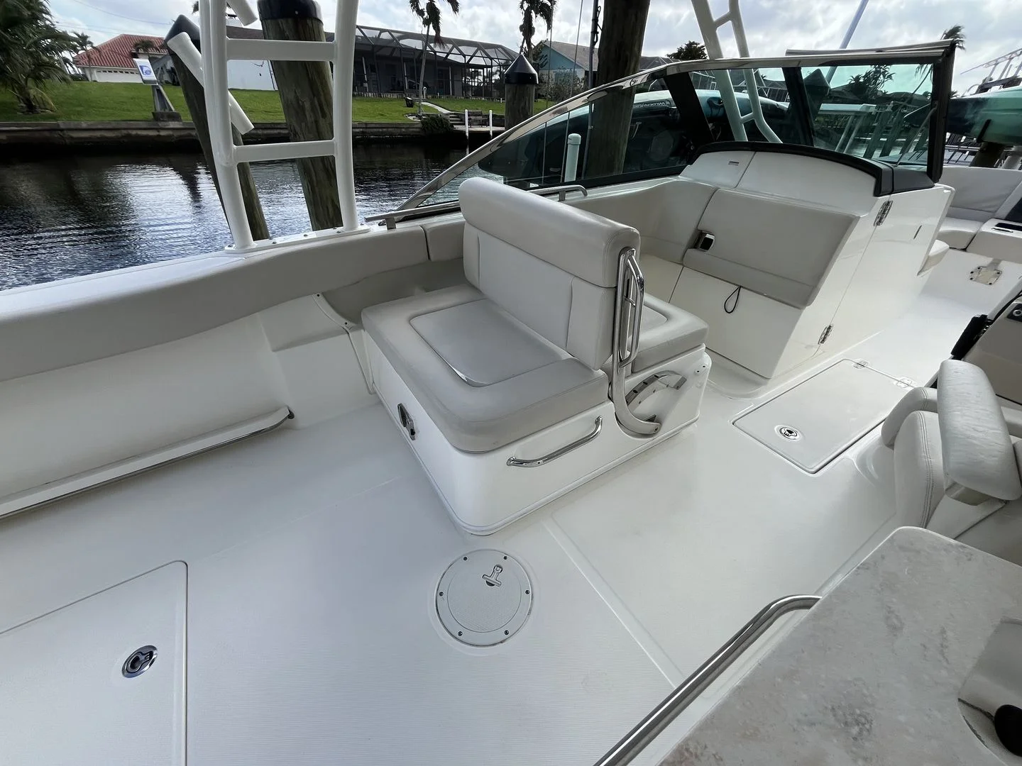 2016 Boston Whaler 270 VANTAGE Image Thumbnail #19